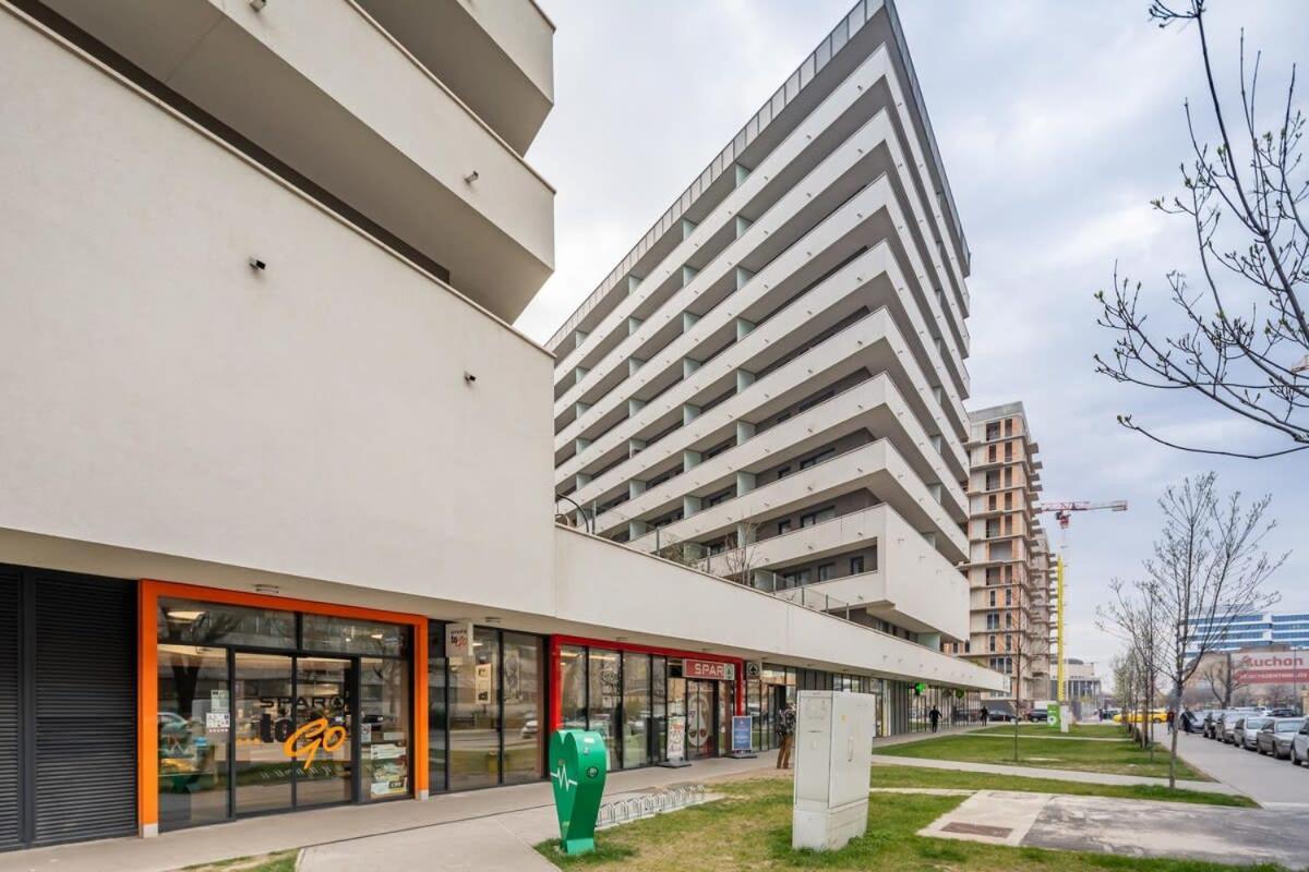 Jacuzzi On Terrace - Unique Apartamento Budapest