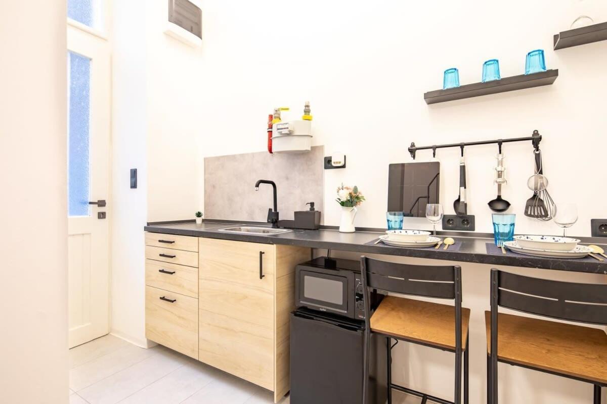 Apartamento Cute Modern Getaway In The Heart Of The *