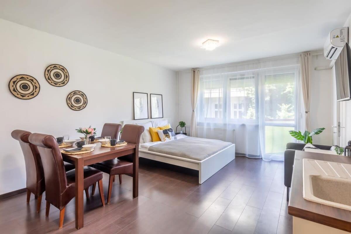 Sunny Balcony - Cute And Cozy Apartamento Budapest