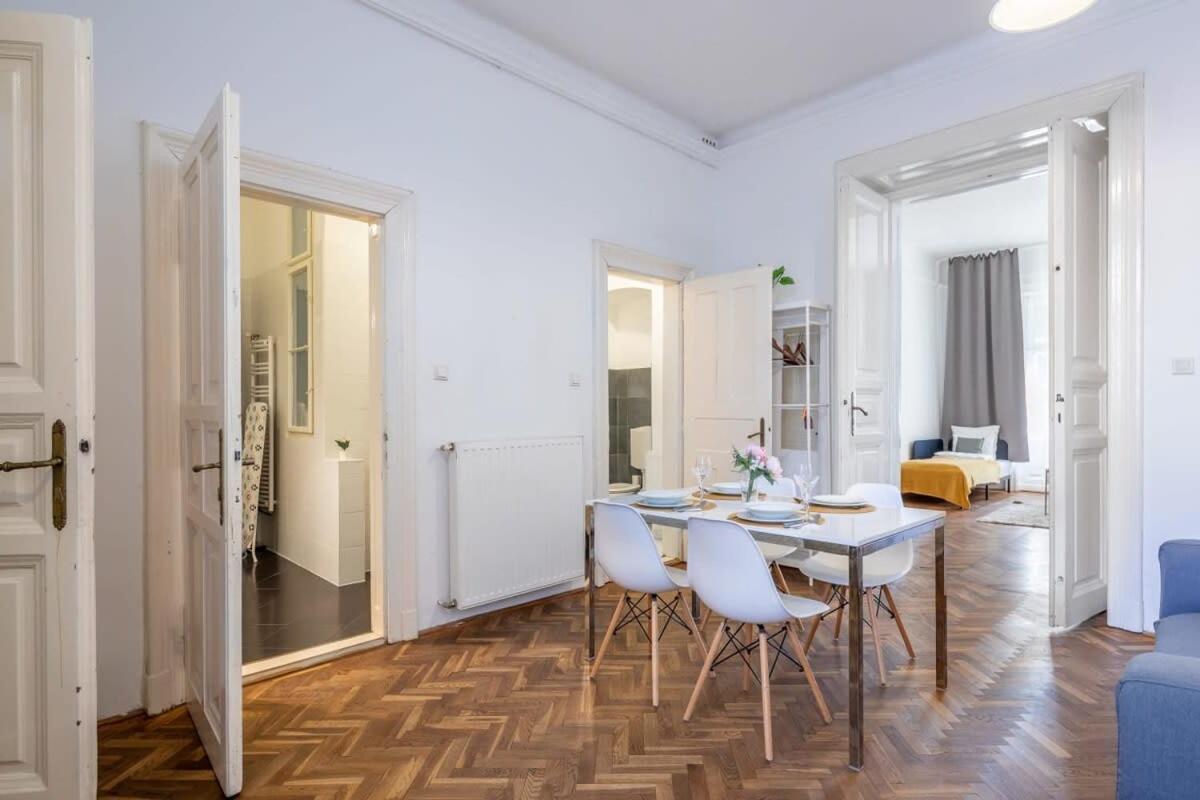 Apartment Spacious *