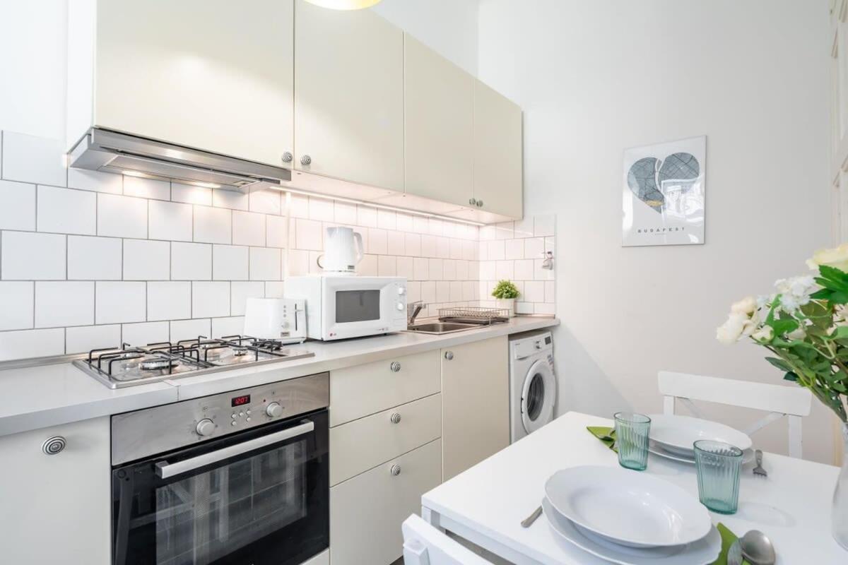 Lovely & Cozy With A C Apartment