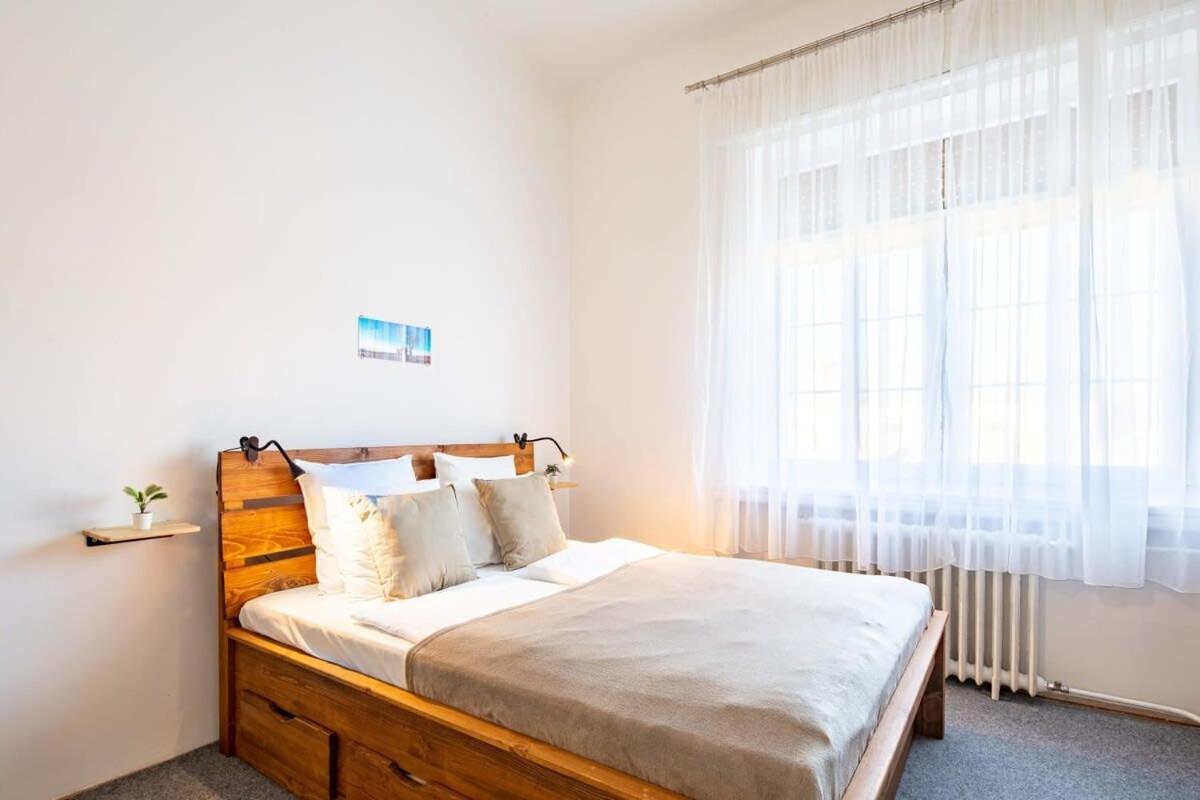 Historic Grace, Classical At Corvin Budapest