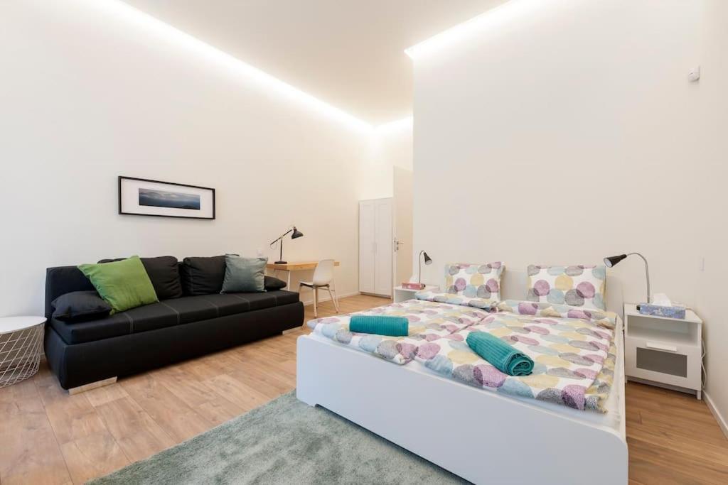 Apartamento Luxury New-3bdr 3bth Sauna!city Center
