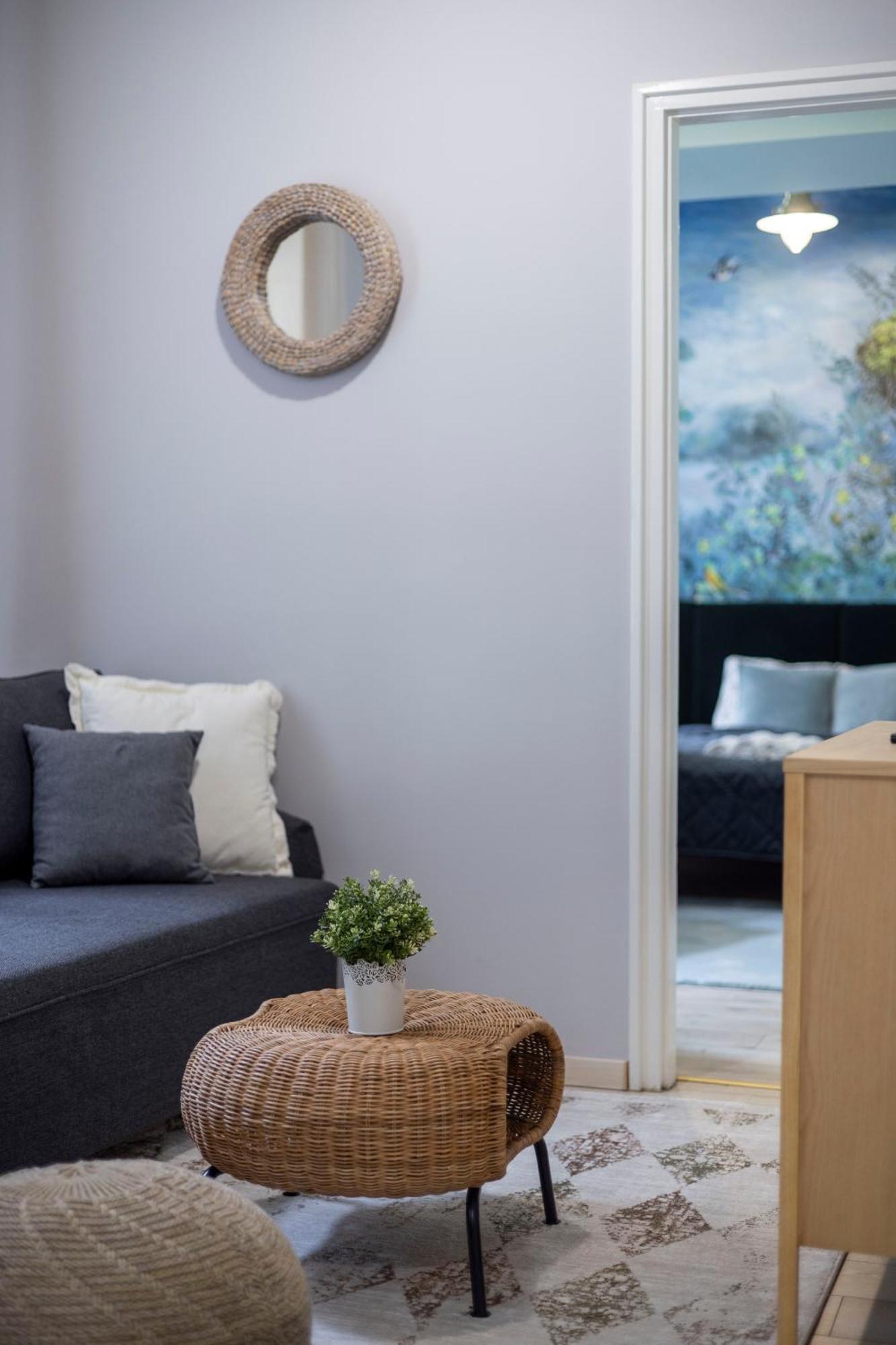 Hidden Gem With Terrace On The Andrassy Fashion Road Apartment
