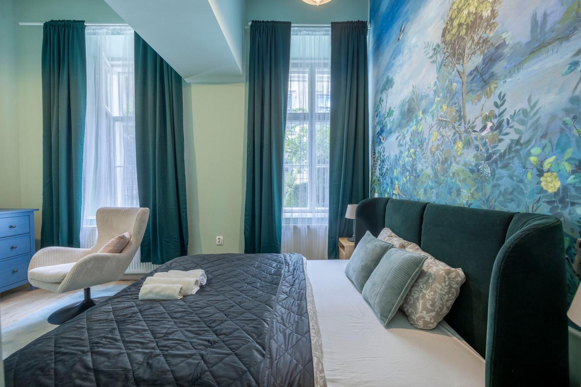 Hidden Gem With Terrace On The Andrassy Fashion Road Budapest