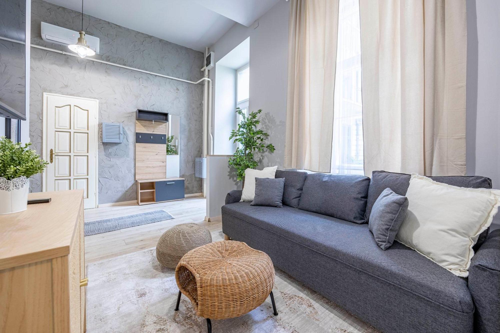 Hidden Gem With Terrace On The Andrassy Fashion Road Apartment Budapest