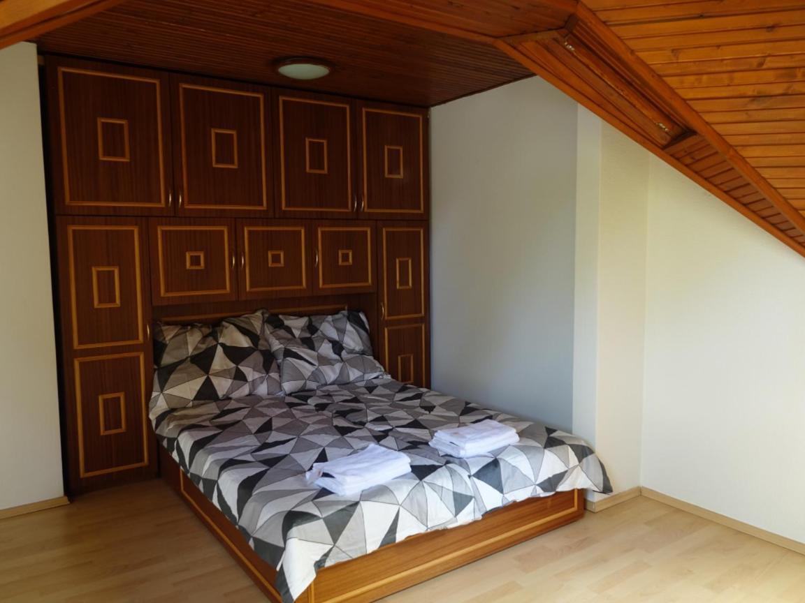 Guest house Quiet In Near Airport With Free Parking Budapest