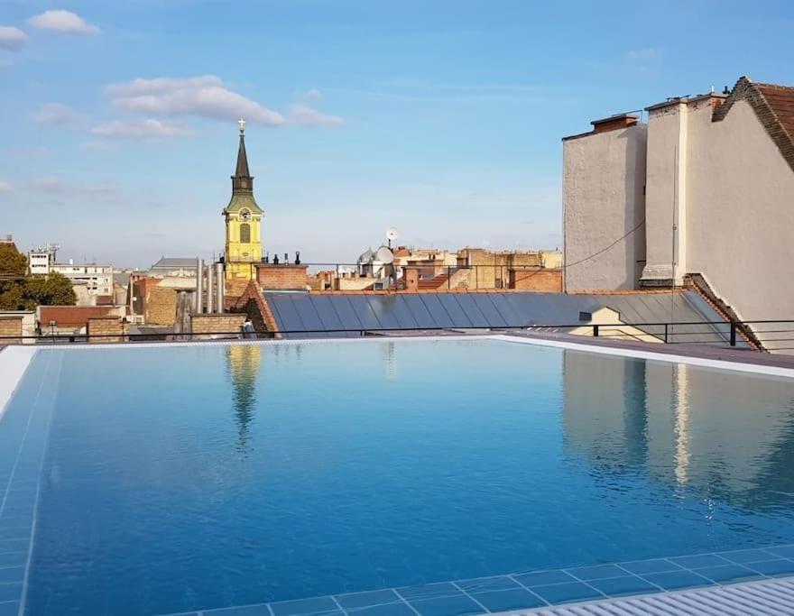 Royal In The Center With Free Parking! Budapest