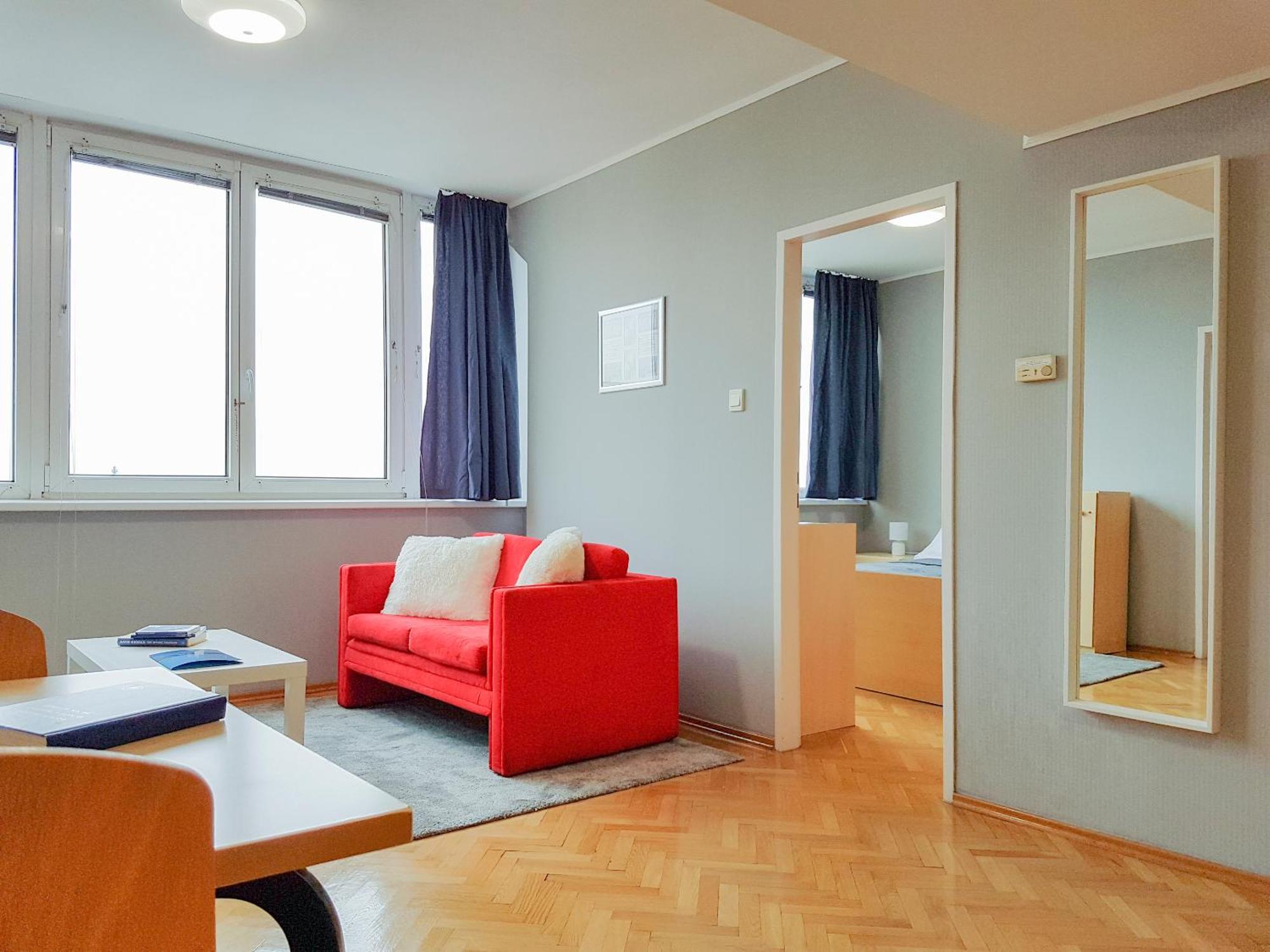 Hotel Ceu Konferencia Koezpont 3*