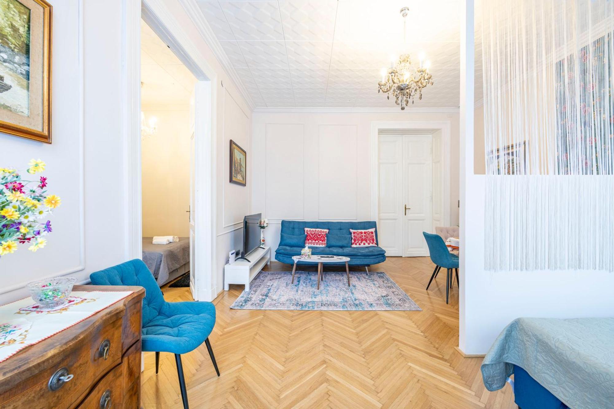 Appartement Deluxe In Art Nouveau House- With Garage Boedapest