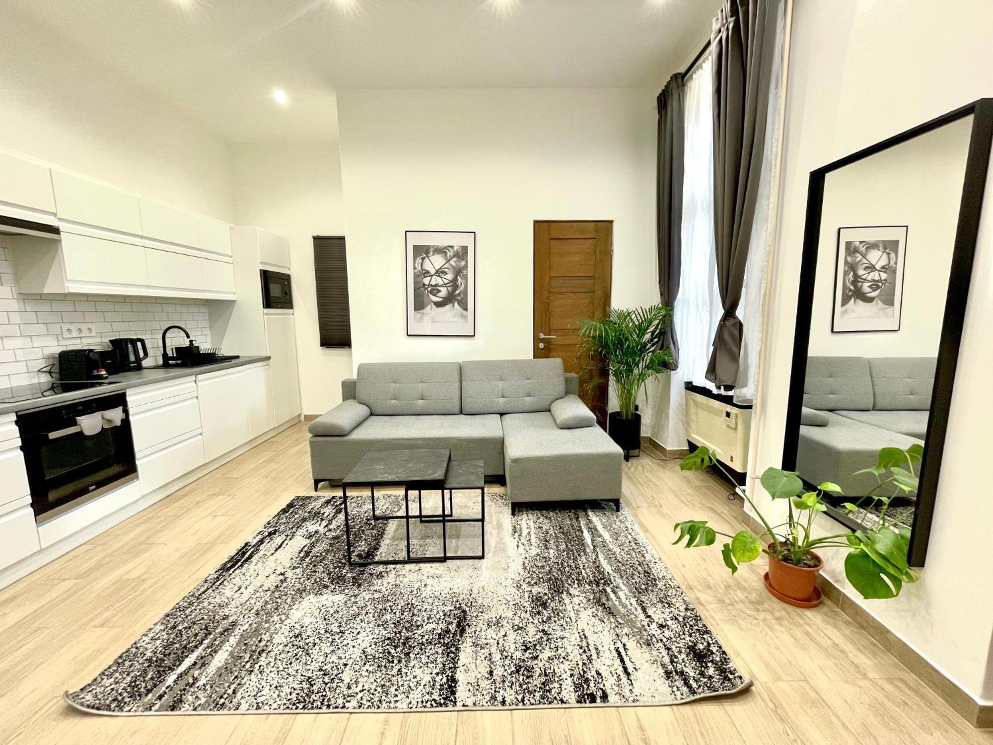 Smart Near The Westend City Center *
