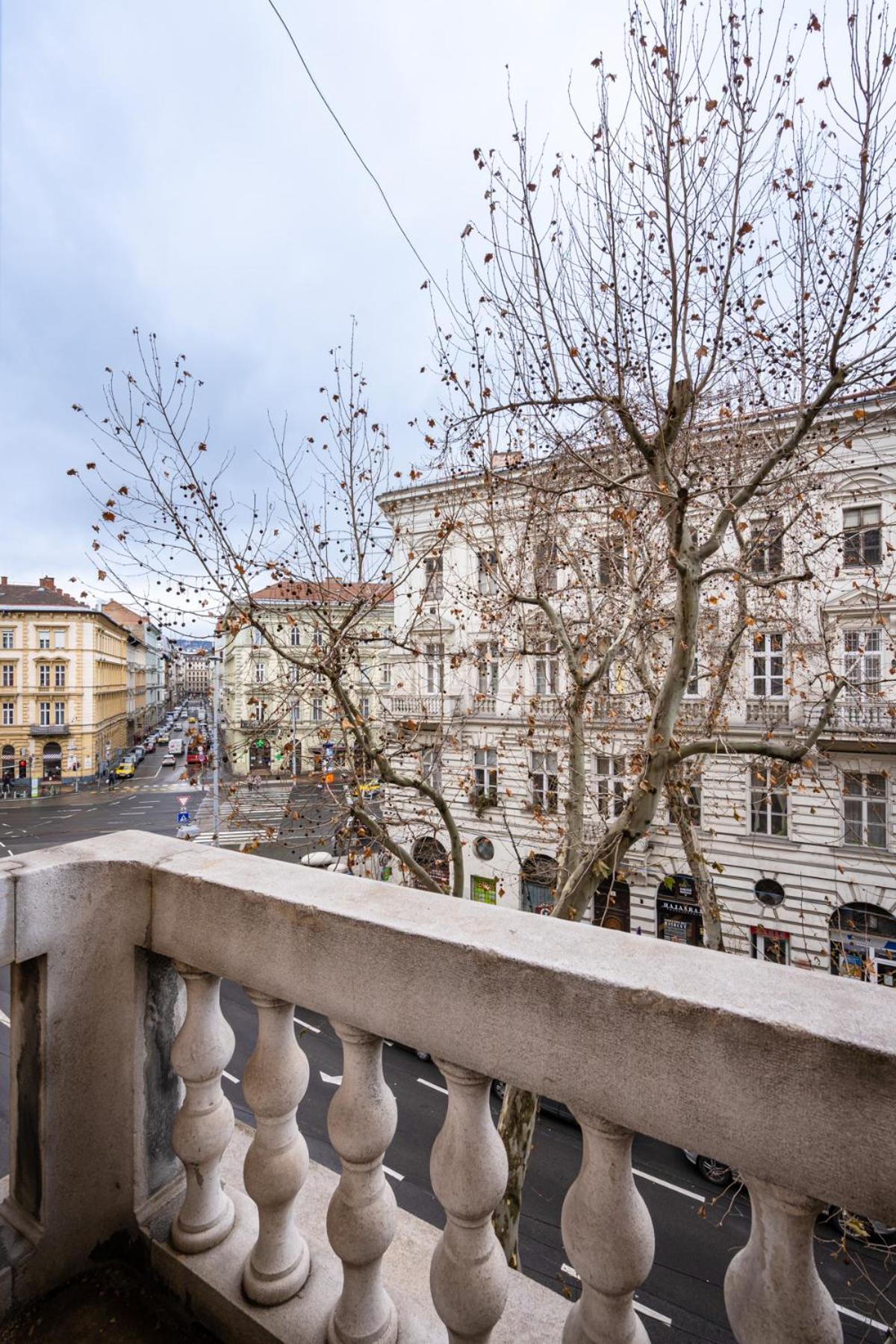 Classical With Modern Style Downtown! * Budapest