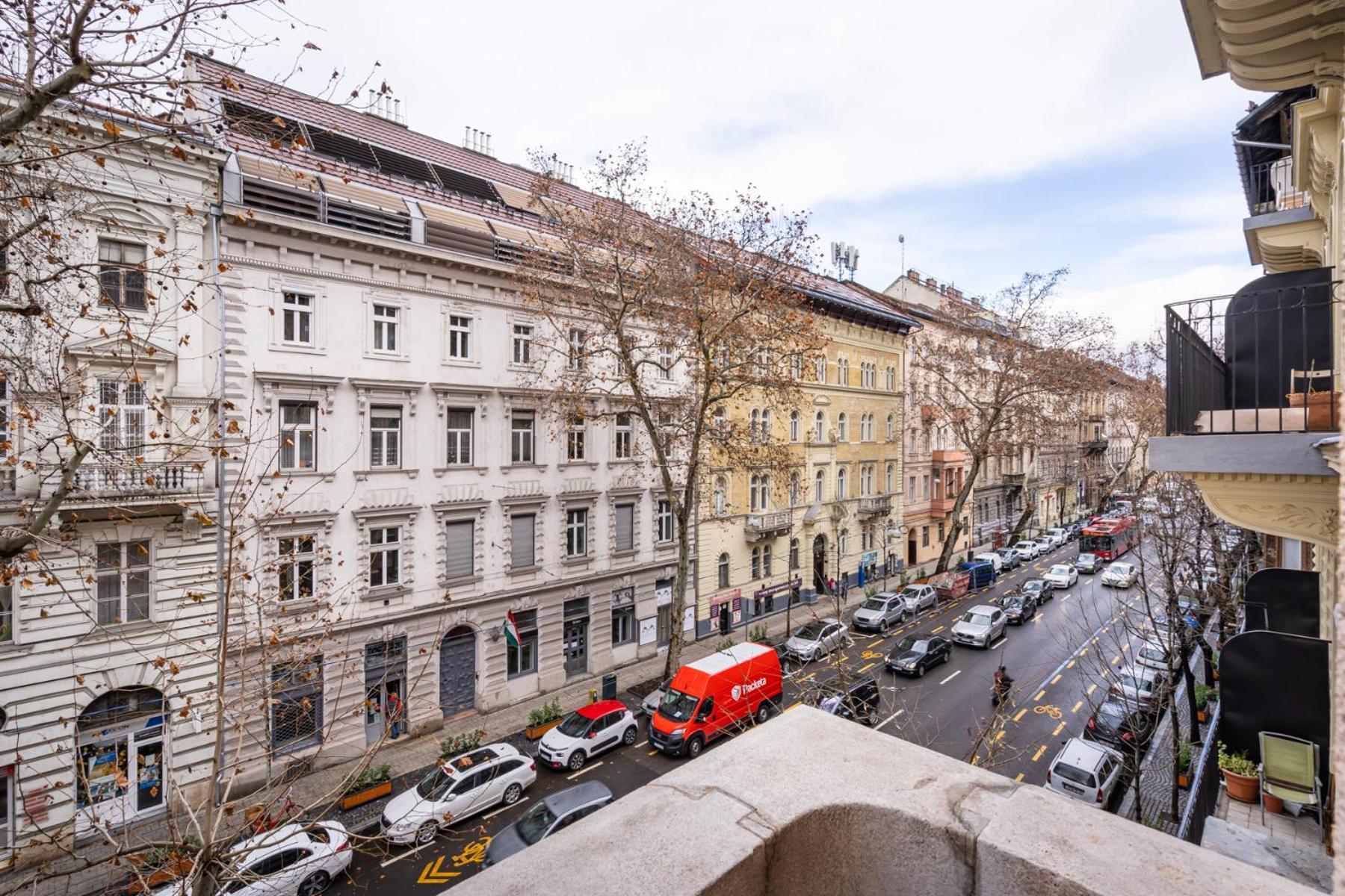 Classical With Modern Style Downtown! * Budapest