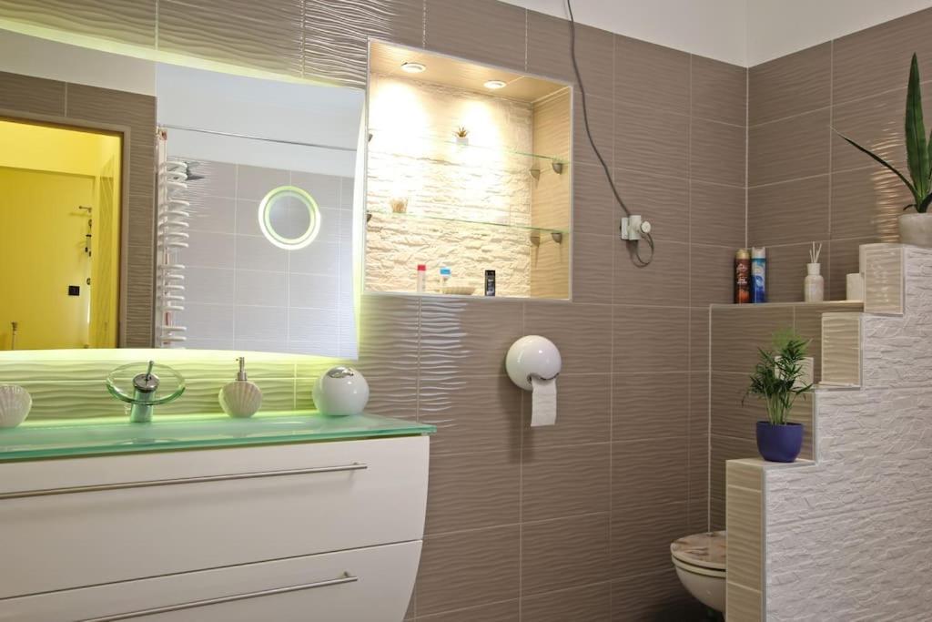 Outdoor Adventure Smart Riverside Pet Friendly *