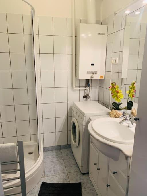 45m2 Buda Hillside With Panorama & Free Parking! Appartamento Budapest