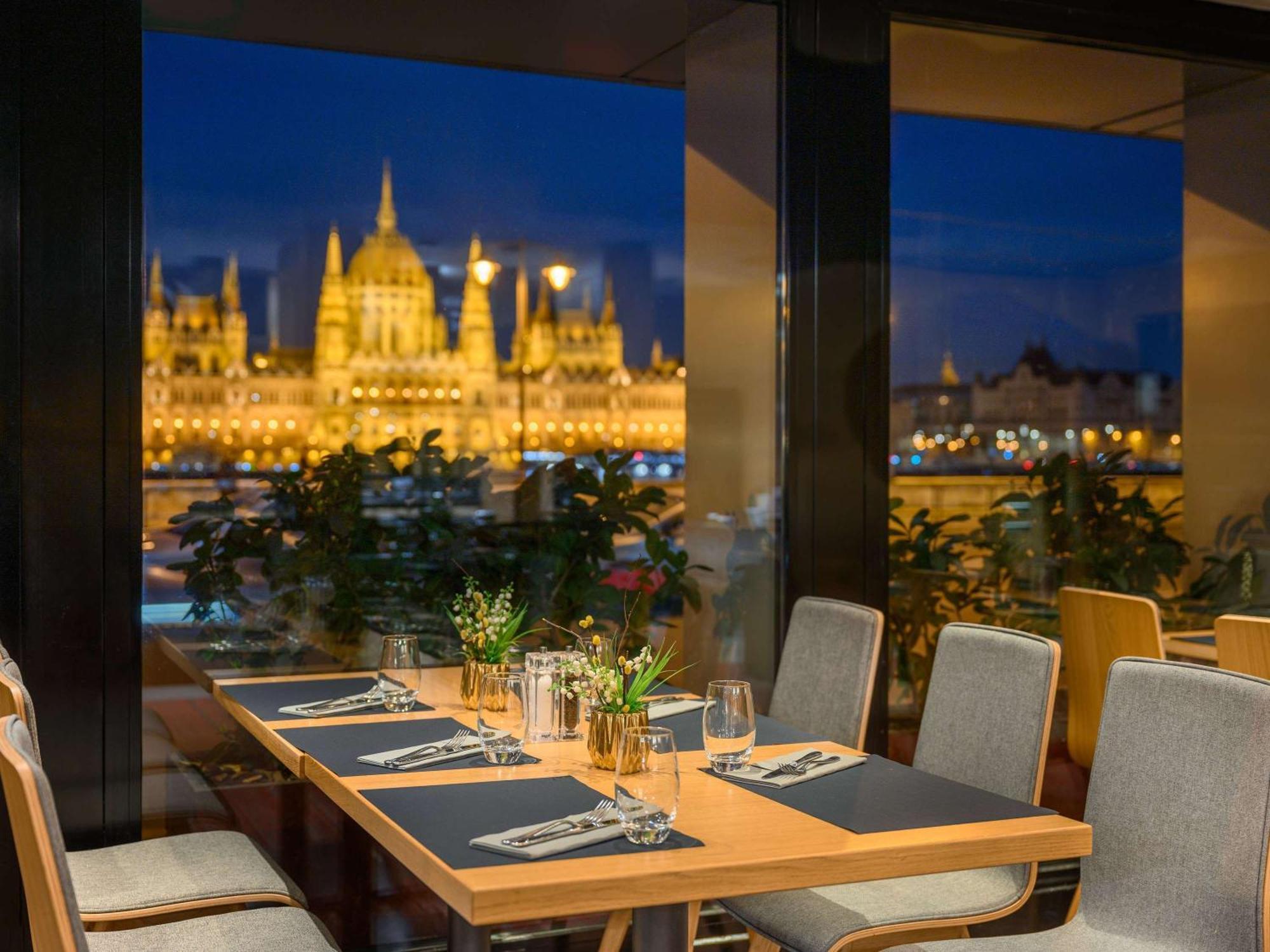 Novotel Danube Hotel 4*