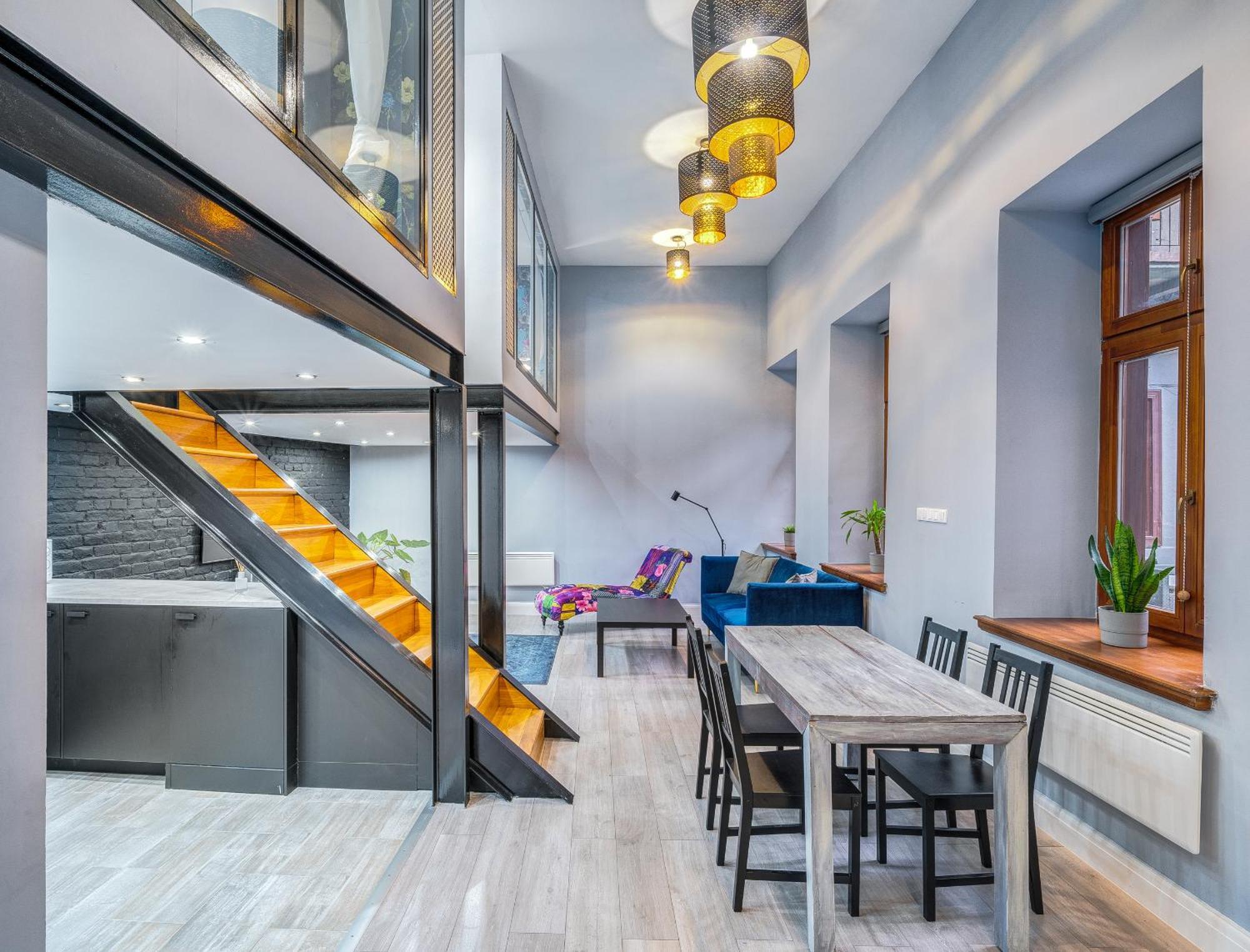 Azure Oasis In The Heart Of The Apartamento Budapest