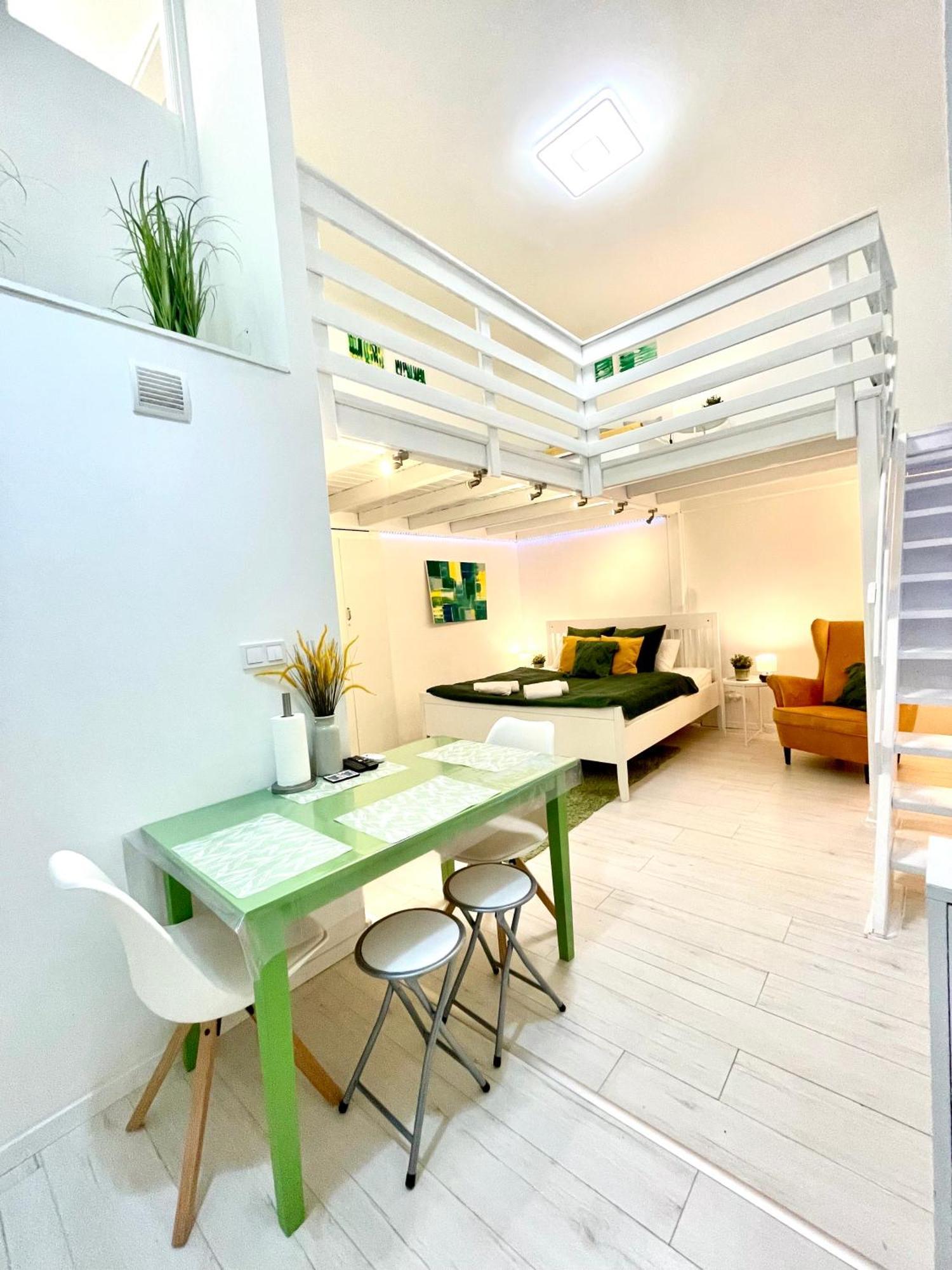 Teresian Near The Andrassy Street Free Air Conditioner Free Coffee Apartment *