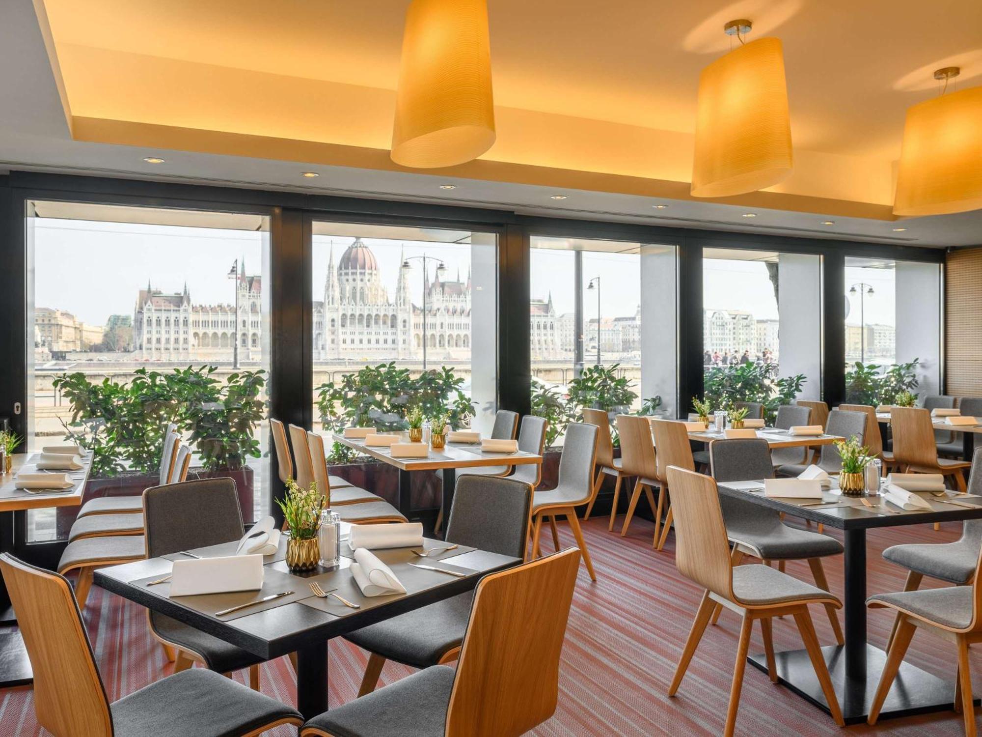 Hotel Novotel Danube