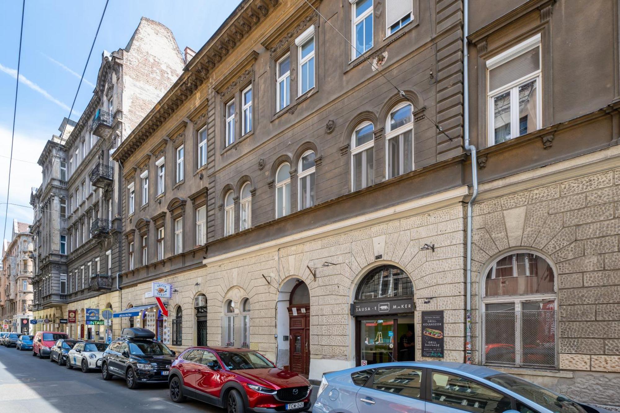 Wesselenyi-w31-modern 3 Bedroom Apartment