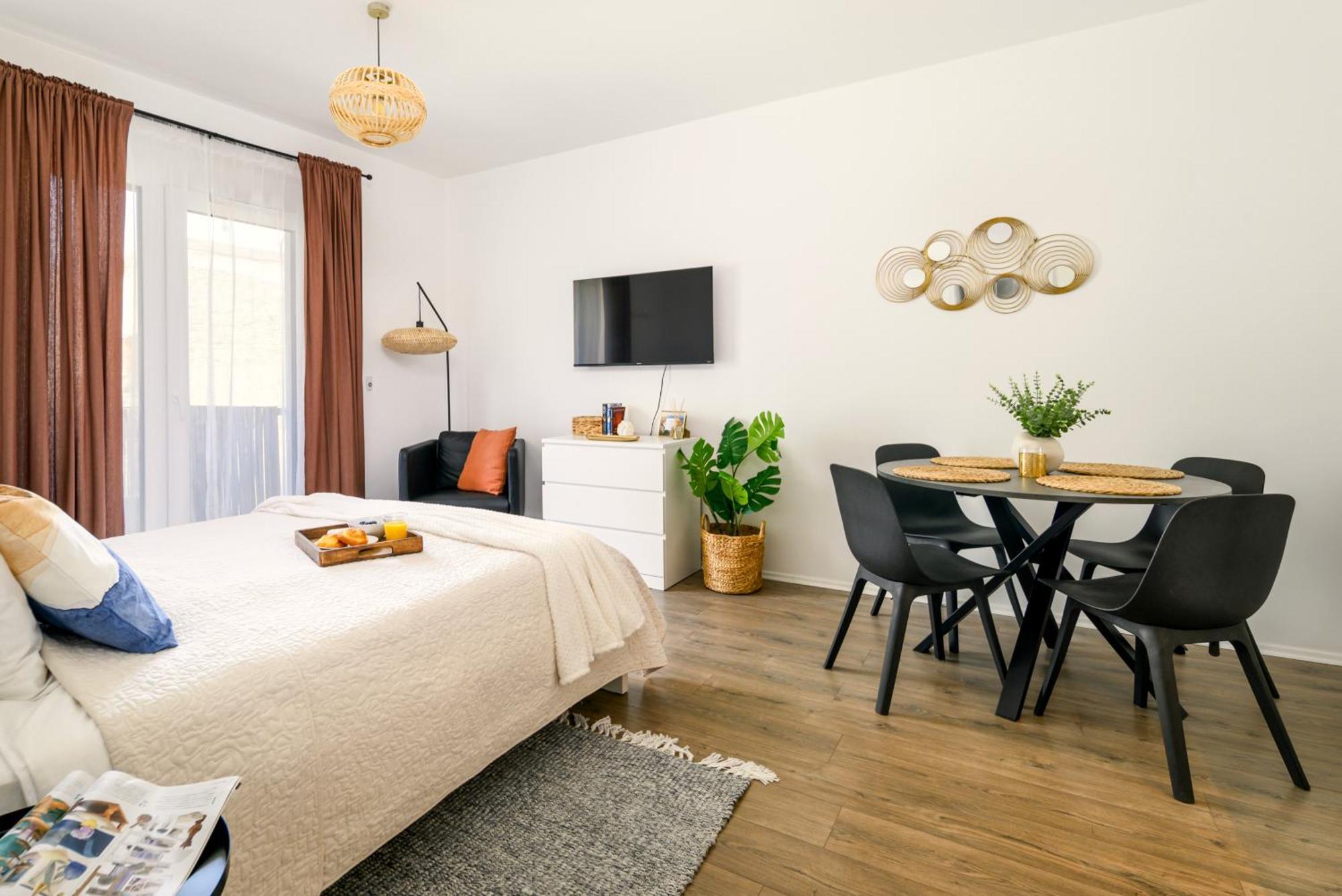 Marone Flow New With Parking Budapest