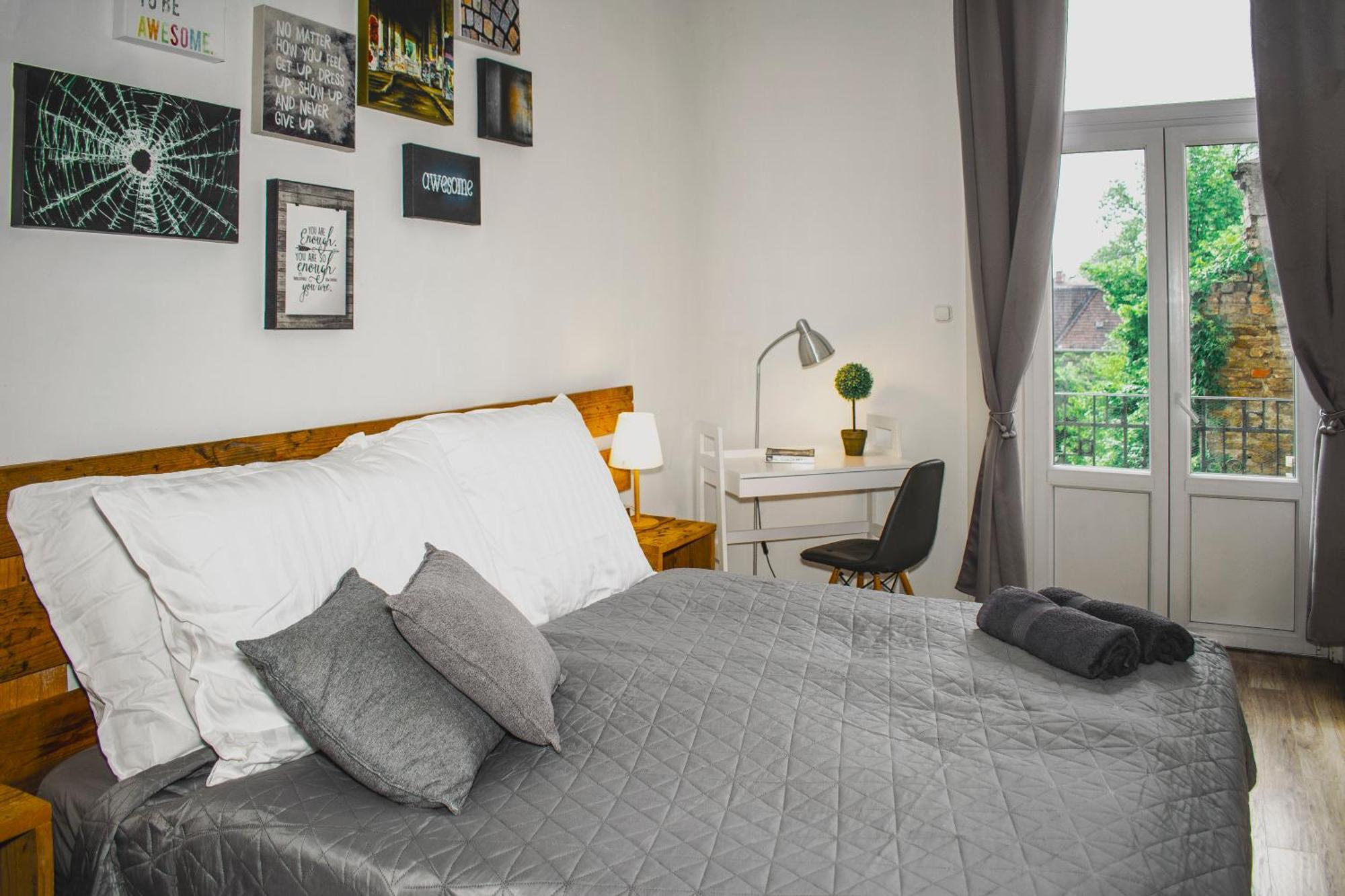 3 In The Beautiful Street Apartamento Budapest