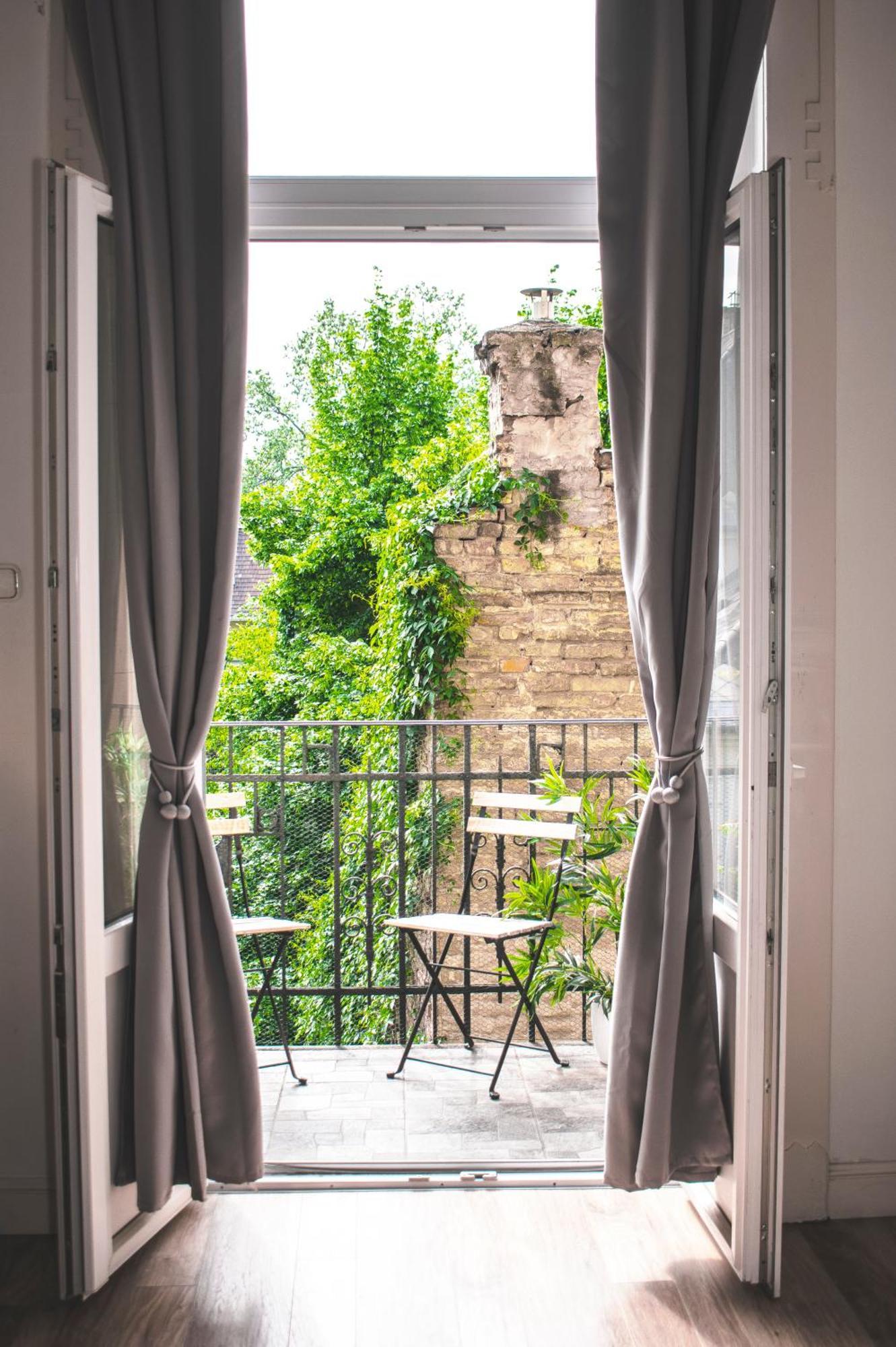 3 In The Beautiful Street Apartamento Budapest
