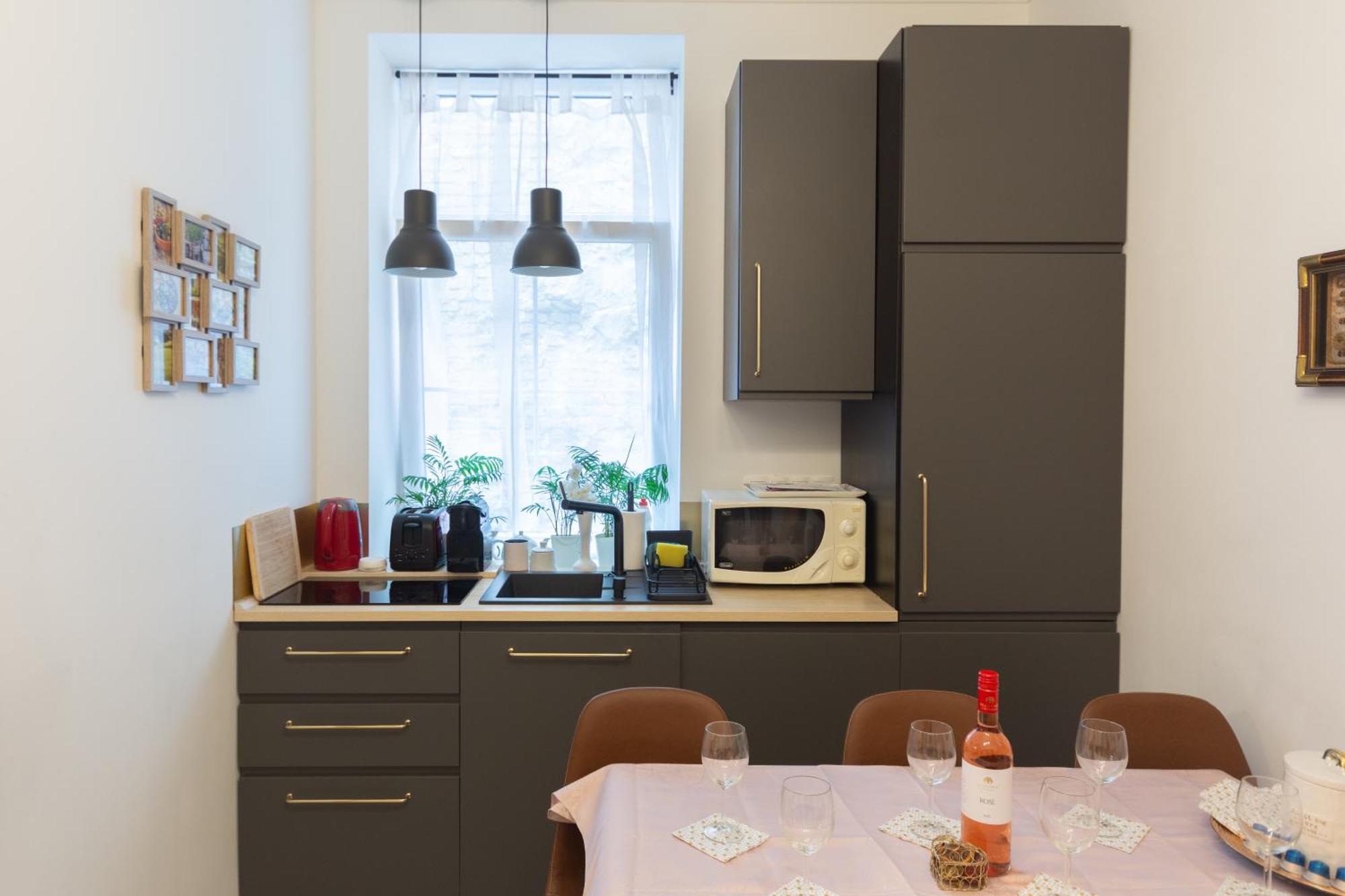 Quiet In The Bustling Center Apartamento