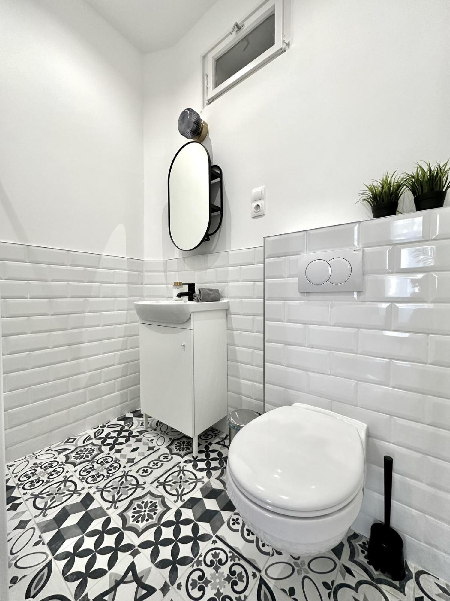 Standard By Hi5- Rakoczi Budapest