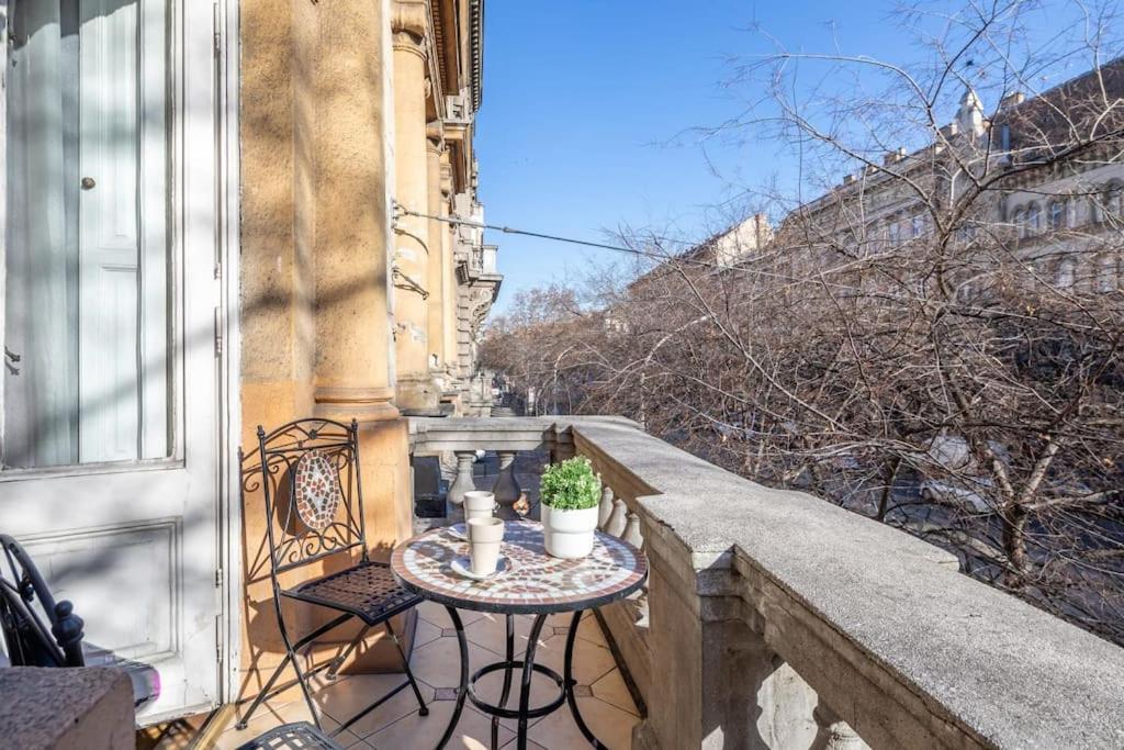 Jozsef-corvin Budapest