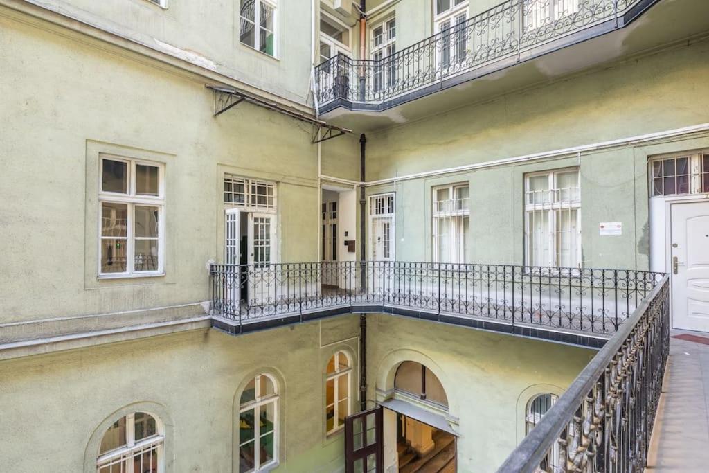 Jozsef-corvin Apartamento