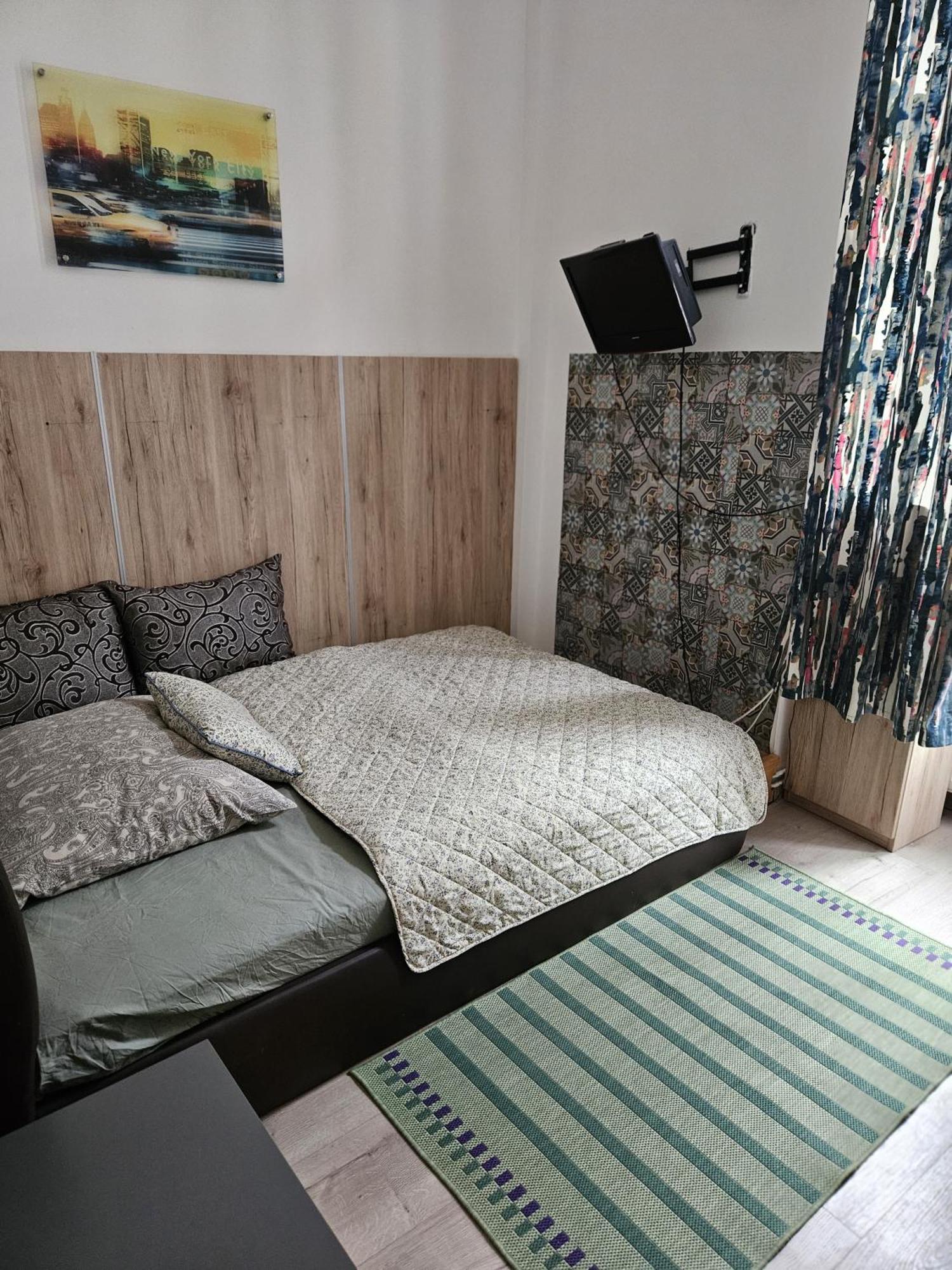 Danube Bridge Apartment Budapest