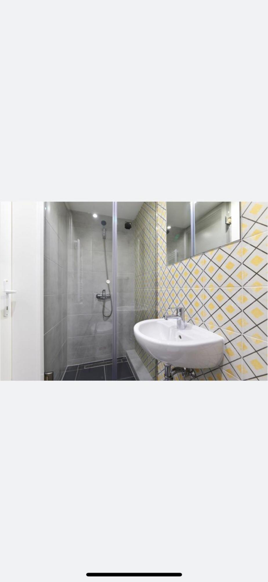 Downtown 5 Bedrooms 4 Bathrooms Raday Stretches Budapest