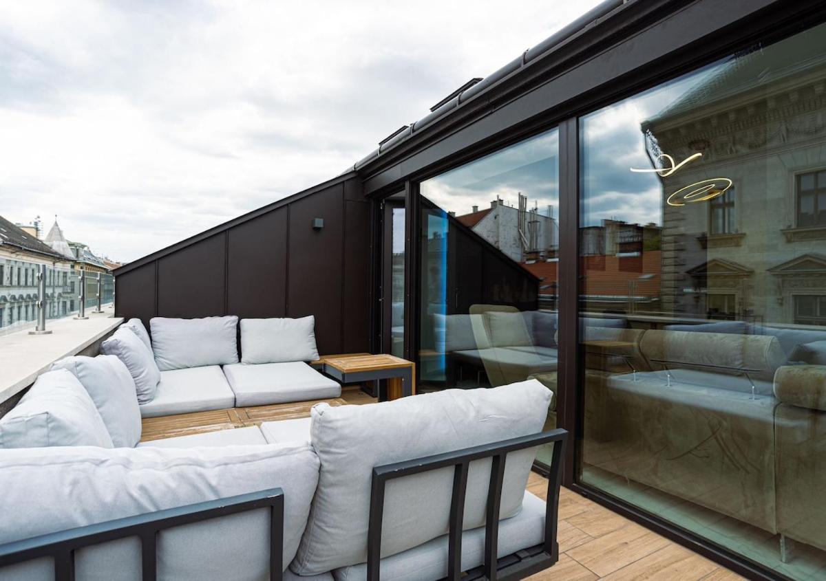Designer Oasis 5 Star Location Hot Tub View Appartement Boedapest