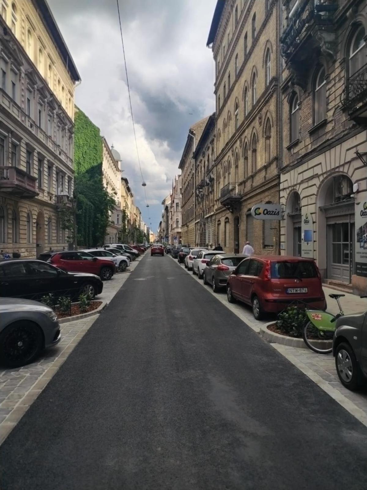 Apartment Casabella - 2 Bedroom Near To Andrassy Ave *