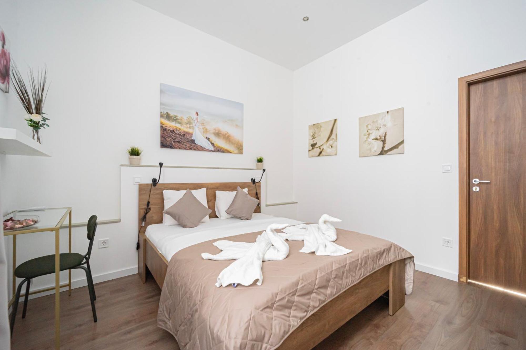 Premium With 4 Bedrooms 3 Bathrooms *