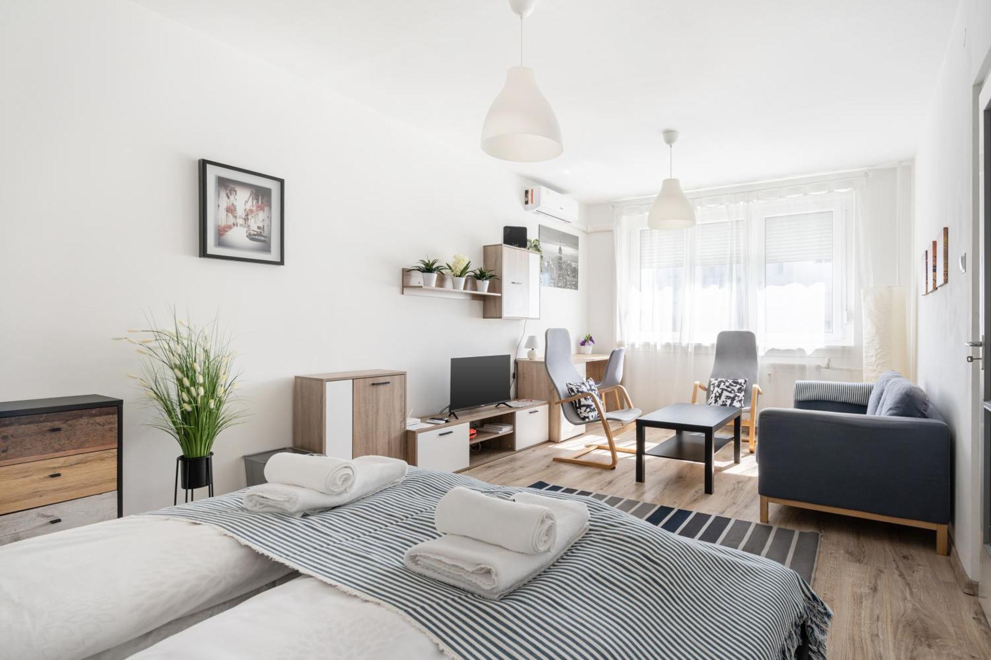 Lunar Apartament