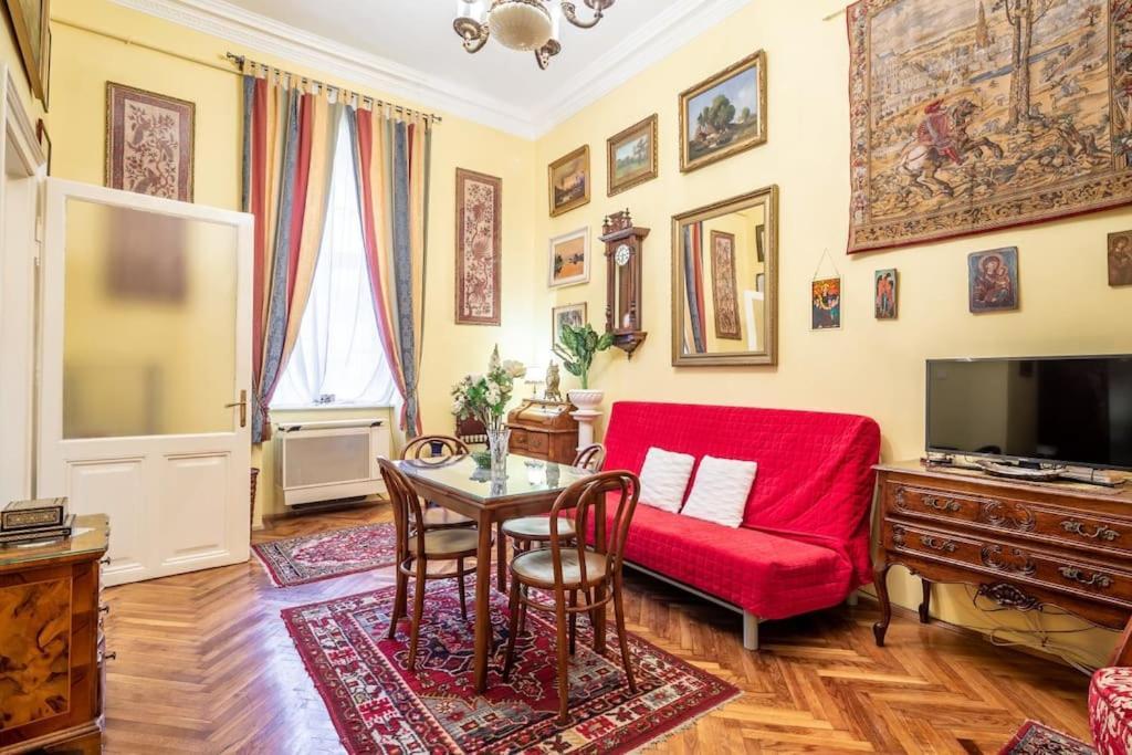 Charming * Budapest