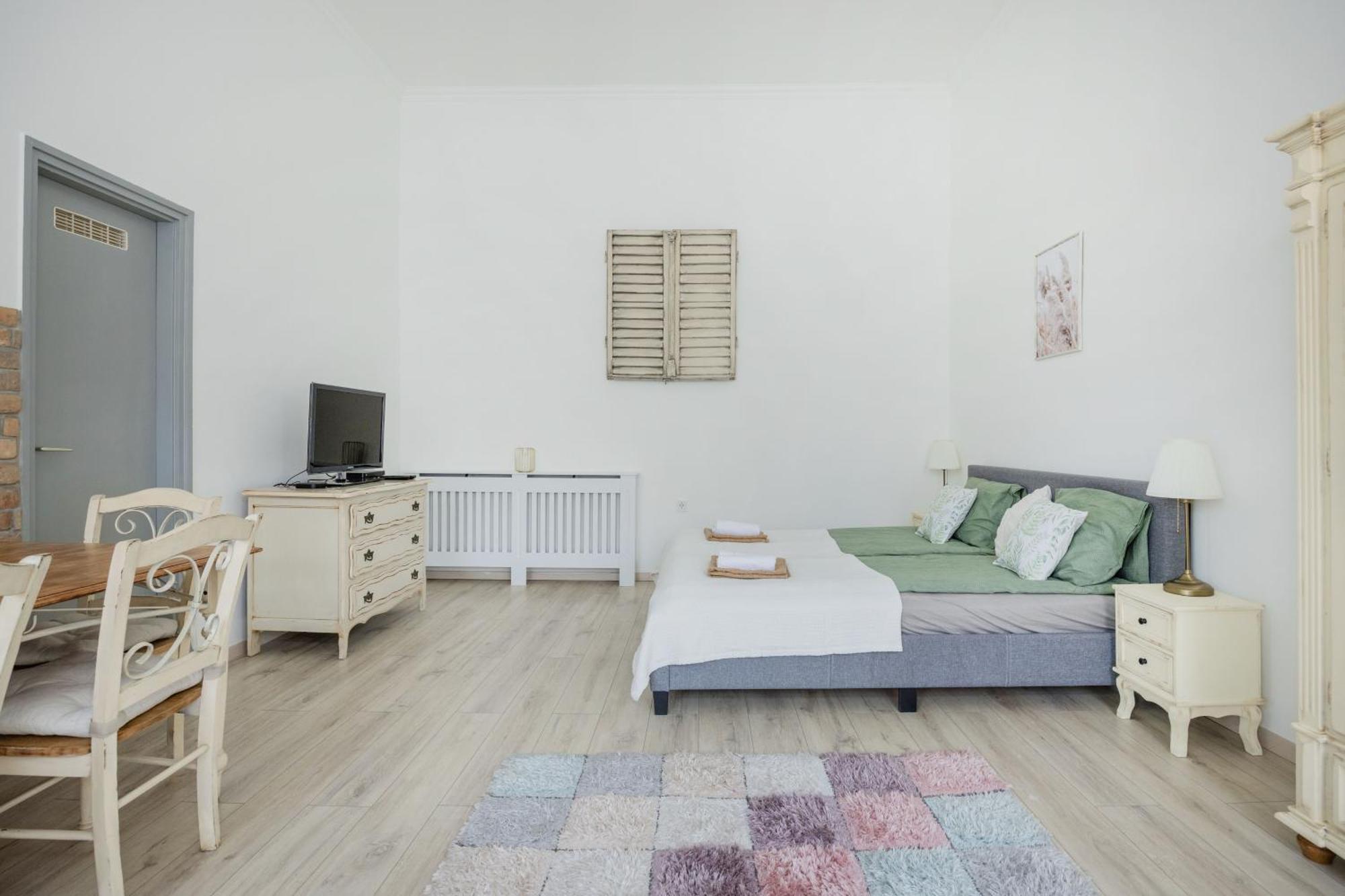 Apartman A Touch Of Provence And Pastels In The Centre