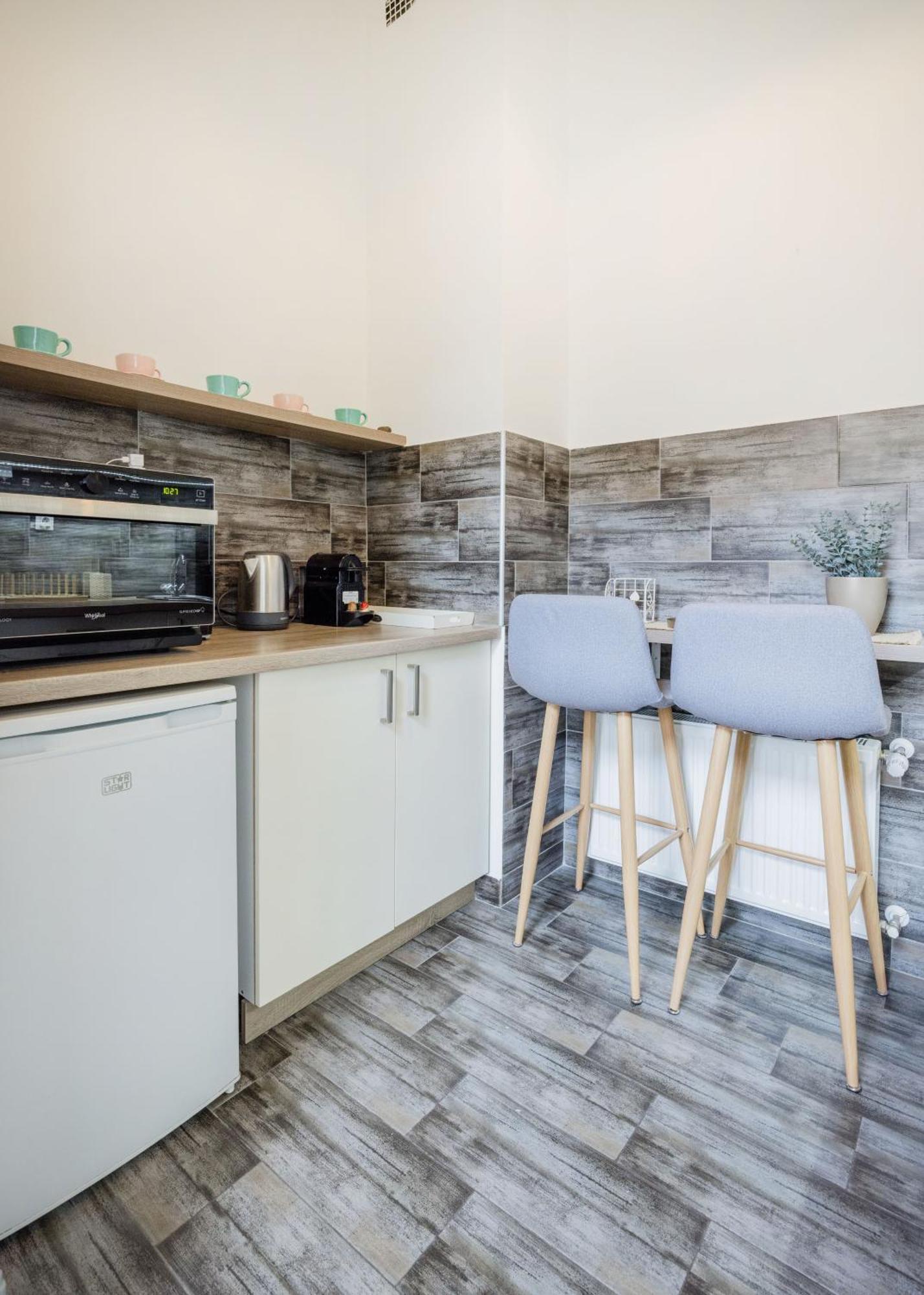 A Touch Of Provence And Pastels In The Centre Apartman *