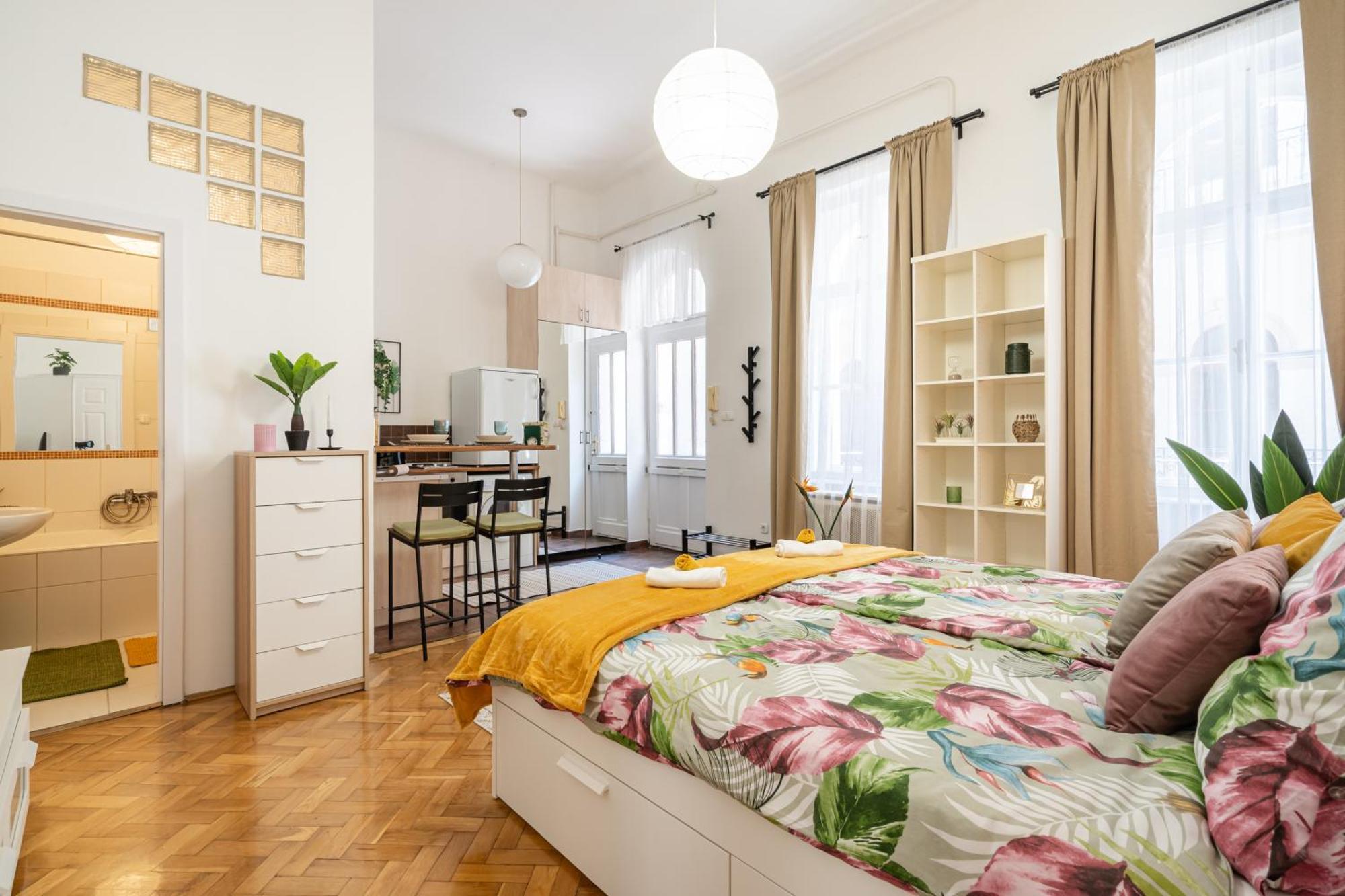 Appartement Cosmopolitan - Chic Getaway In A Fancy Neighbourhood Budapest