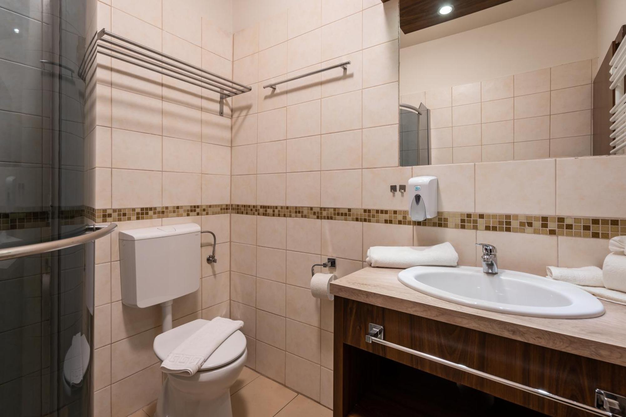 Hotel Elit Boutique Rooms- Location by bqa Budapest