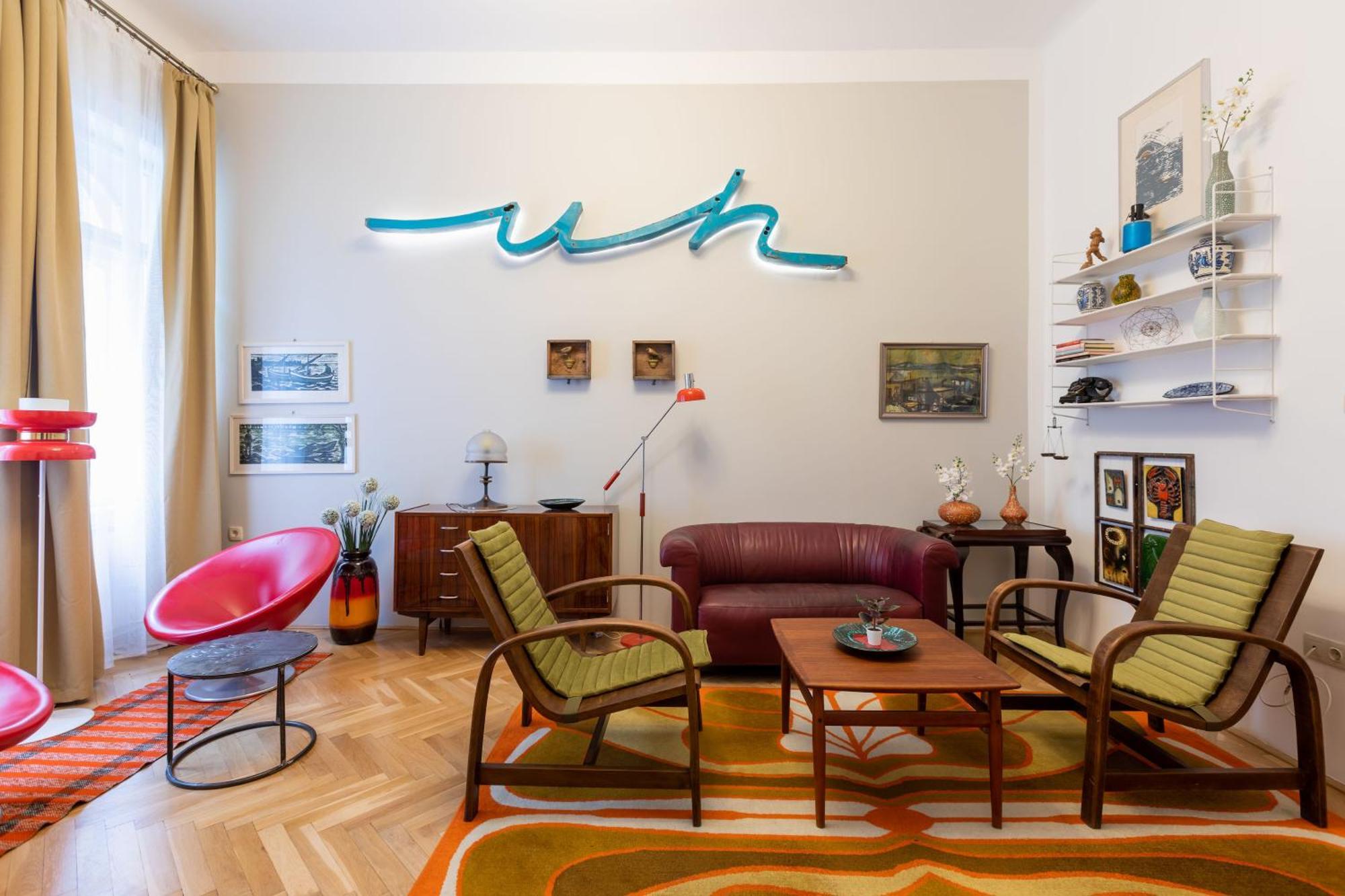 Apartment Time Wanderer