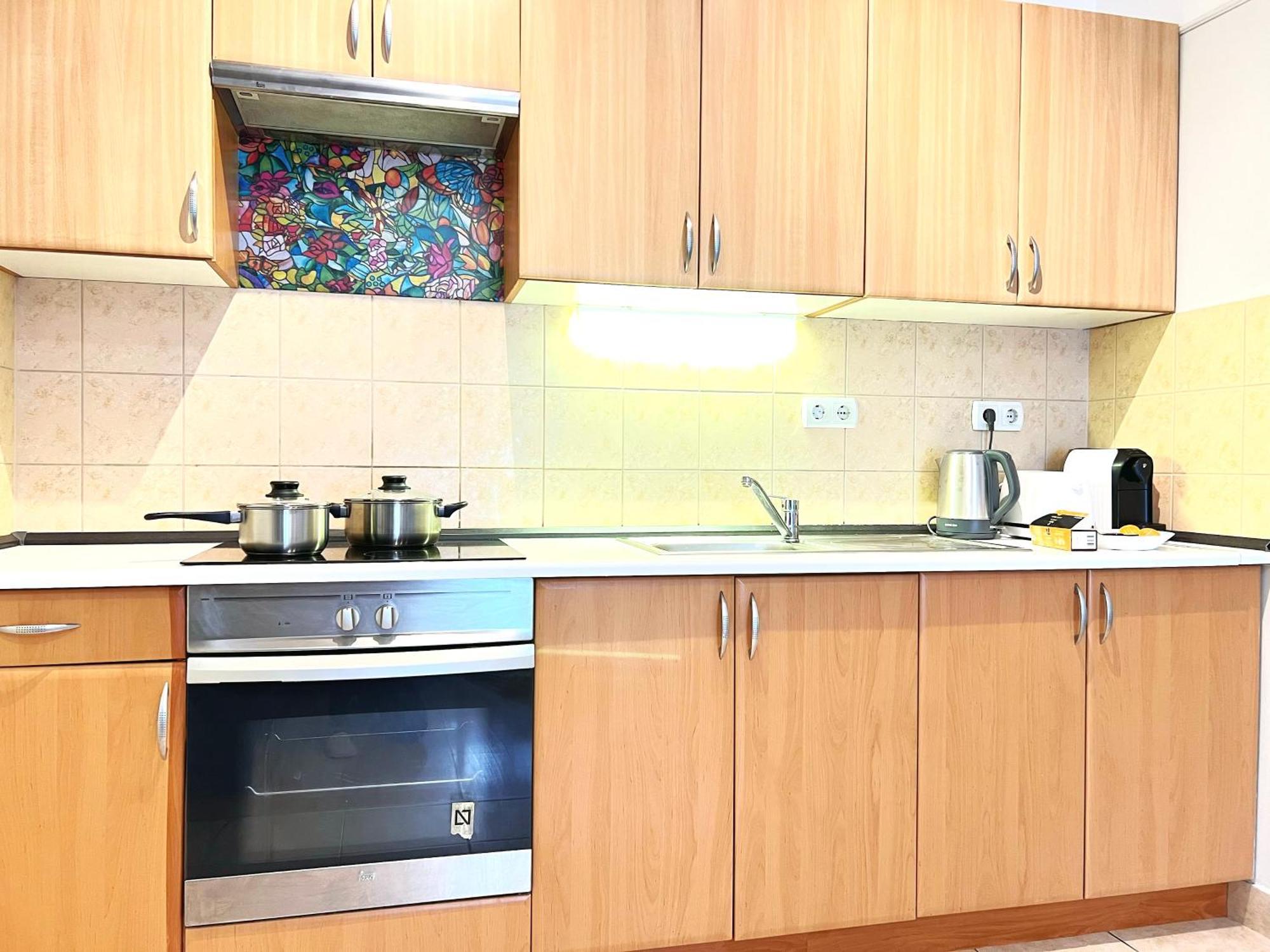 Acacia Aparhotel-near New York Cafe Apartment