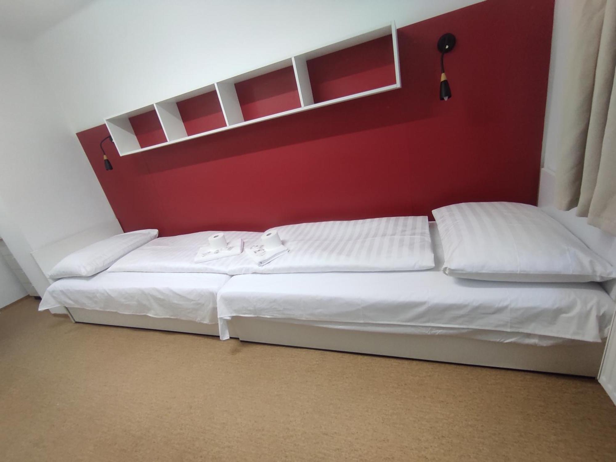 Hajdu Hostel *