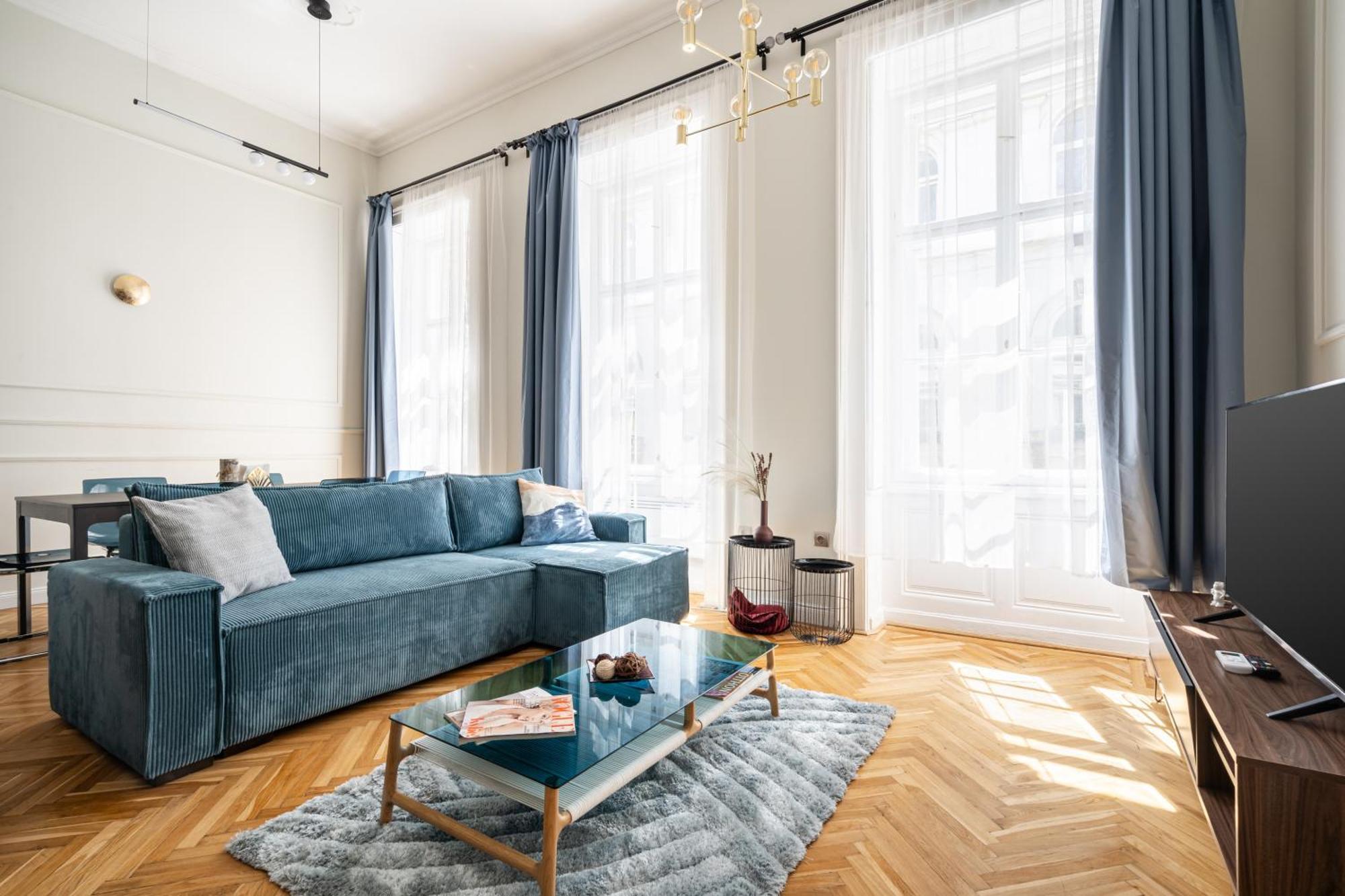 Styled Close To The River Danube. Appartement *