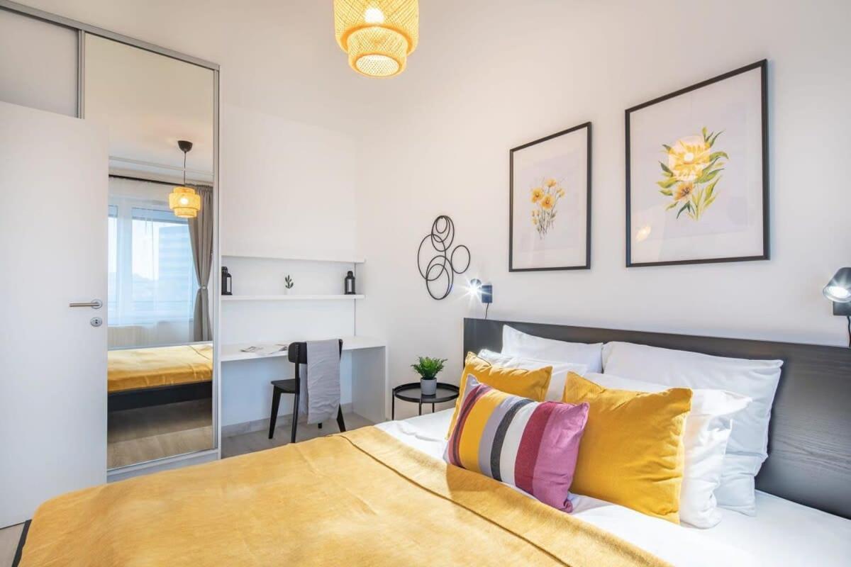 Apartment Modern Bright Place With Terrace *