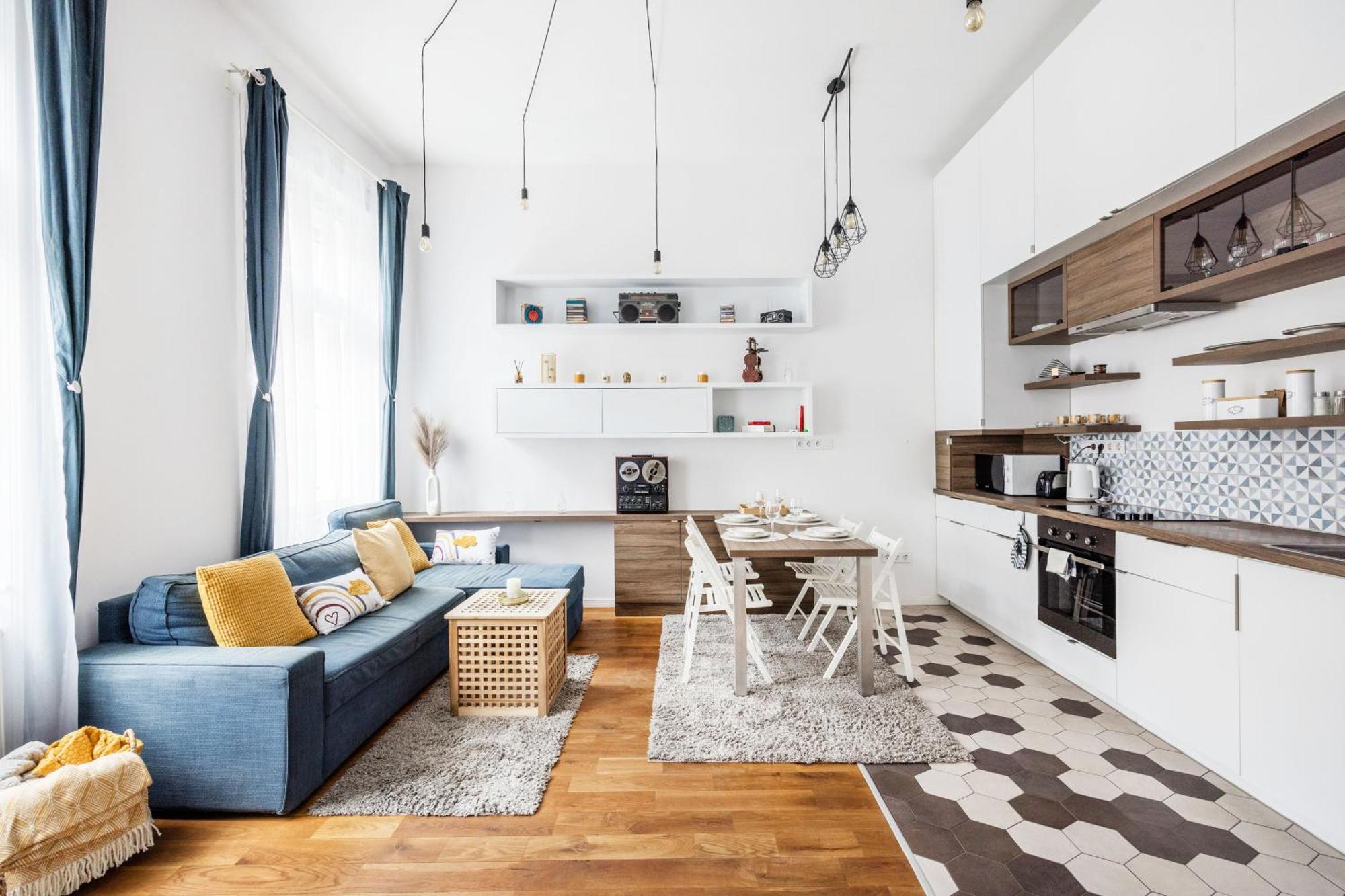 Bright And Peaceful In The Centre Apartman
