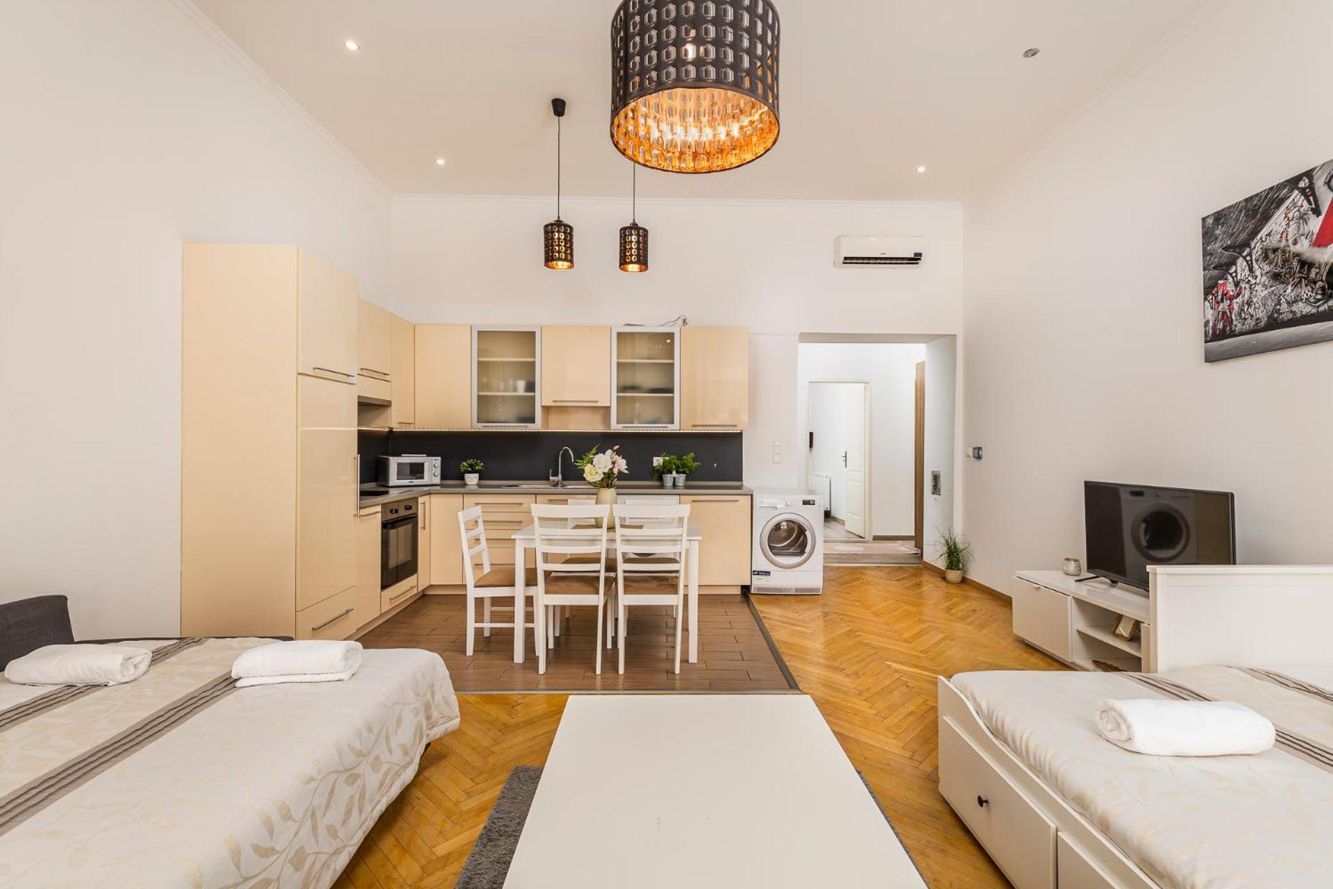 Apartment Real Revay *