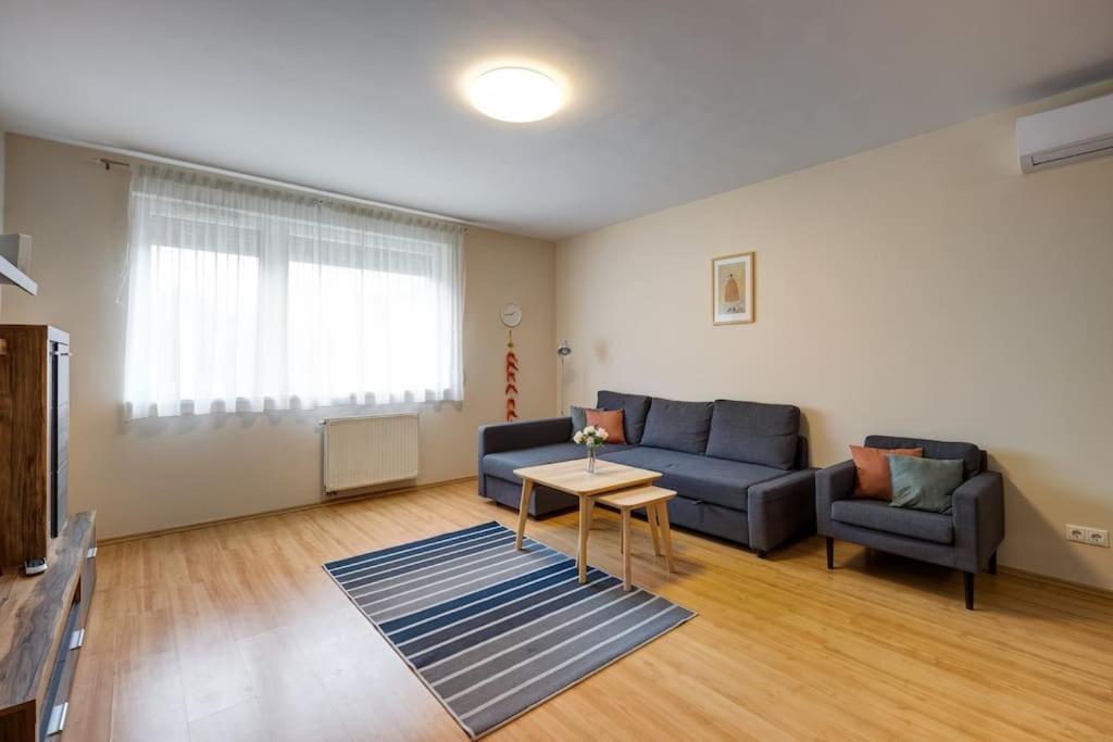 Corvin Corner Apartamento Budapest